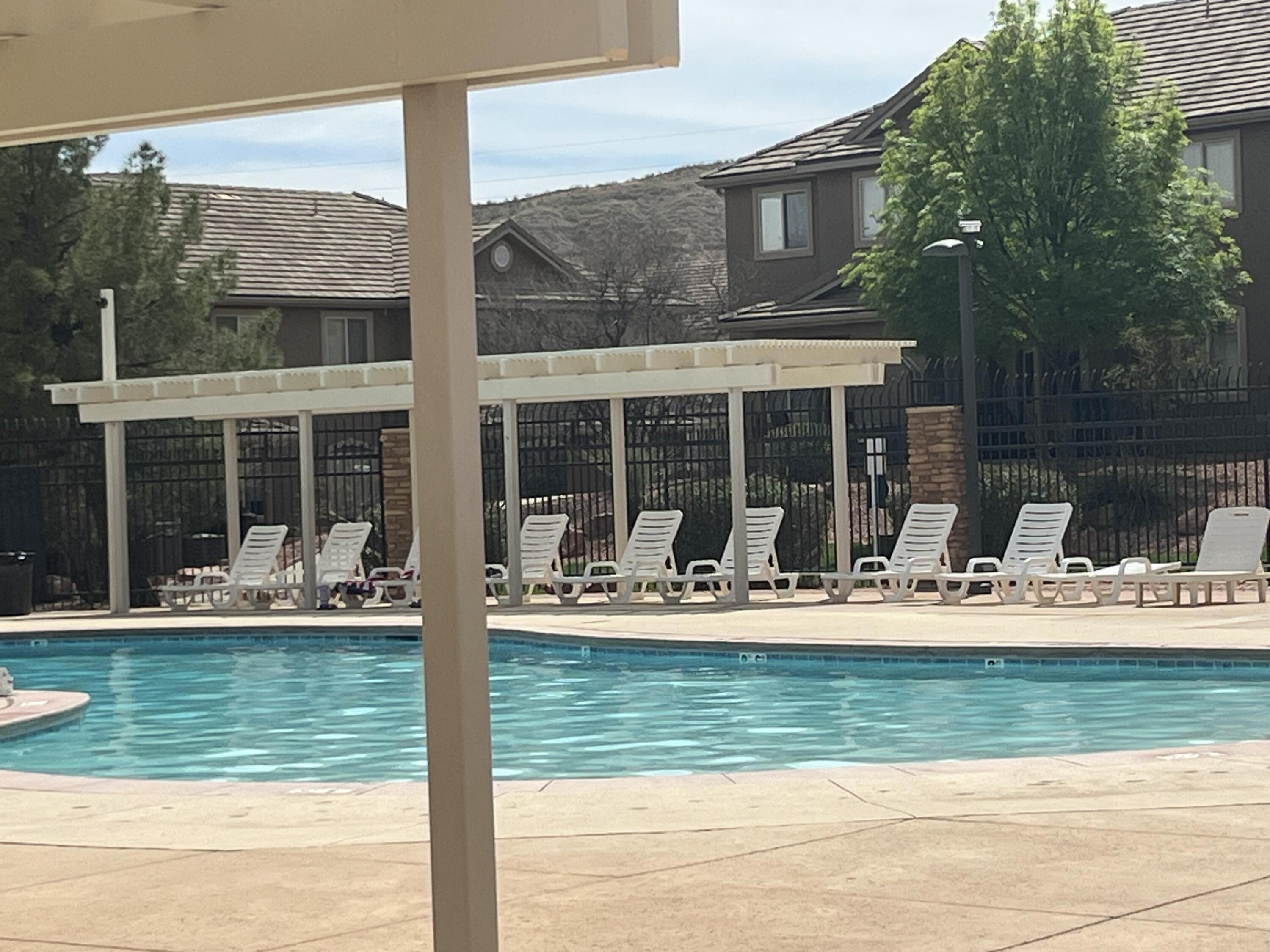 HIDDEN VALLEY TOWN HOMES - Residential