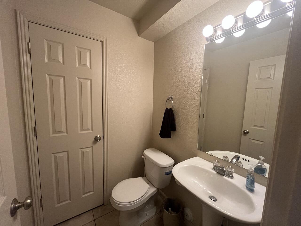 HIDDEN VALLEY TOWN HOMES - Residential