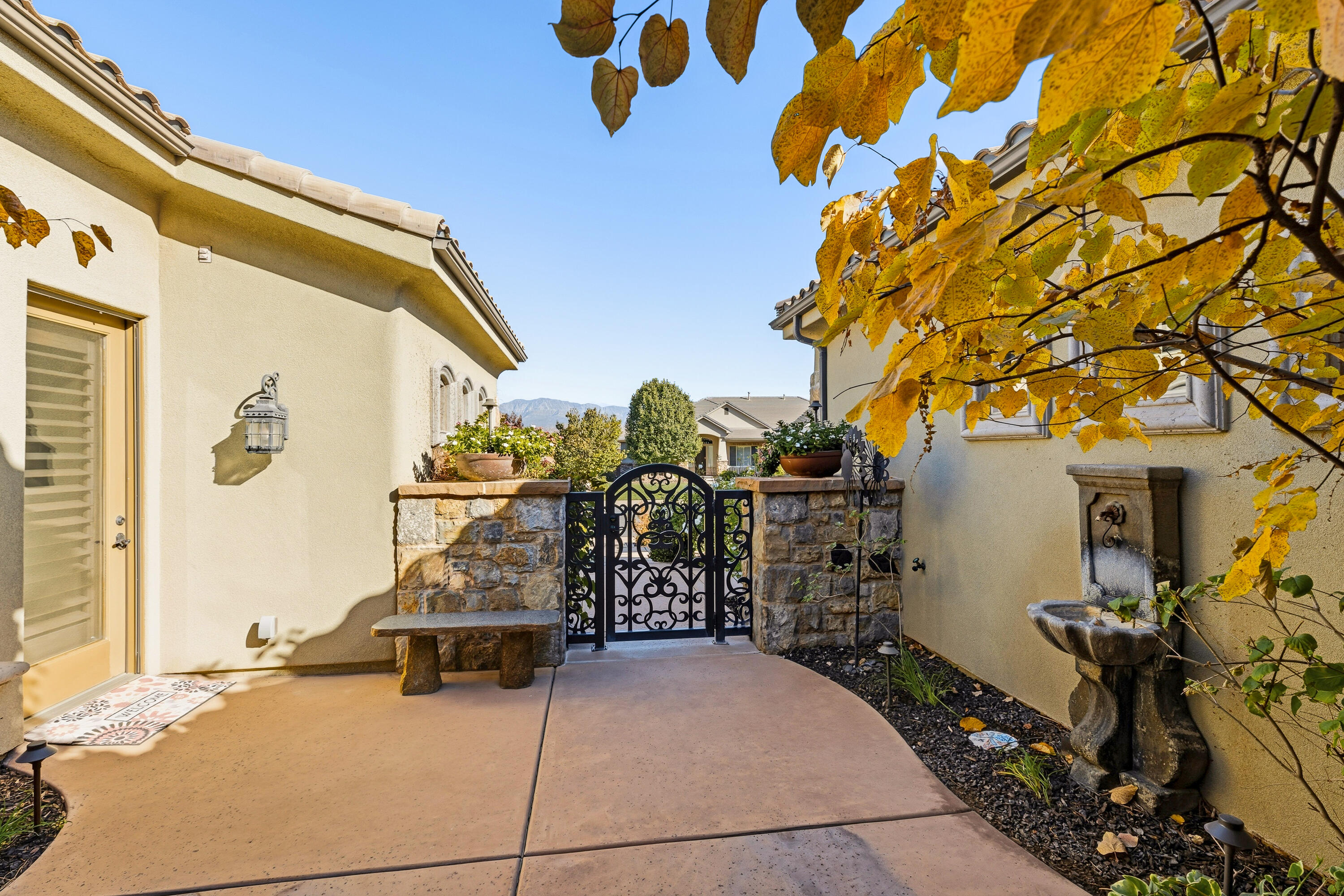 SPRINGS ESTATES - Residential