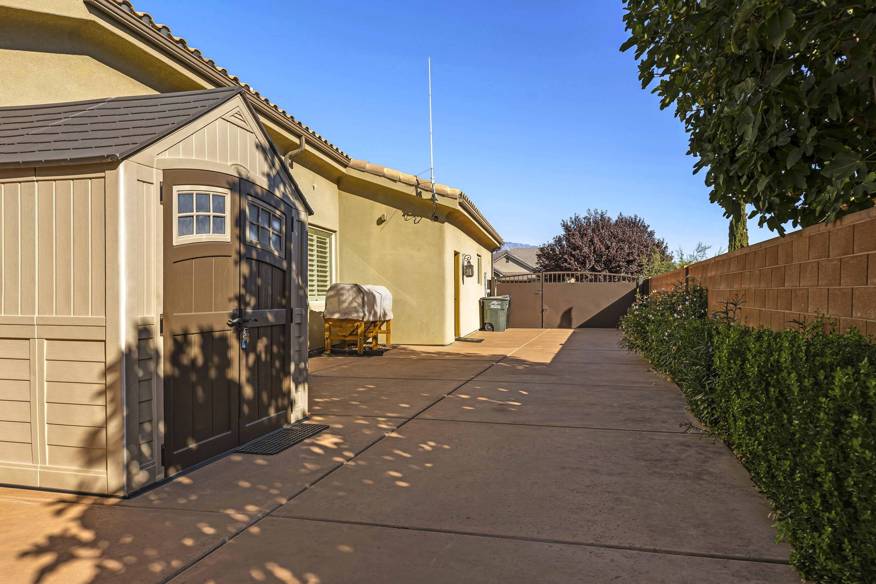 SPRINGS ESTATES - Residential