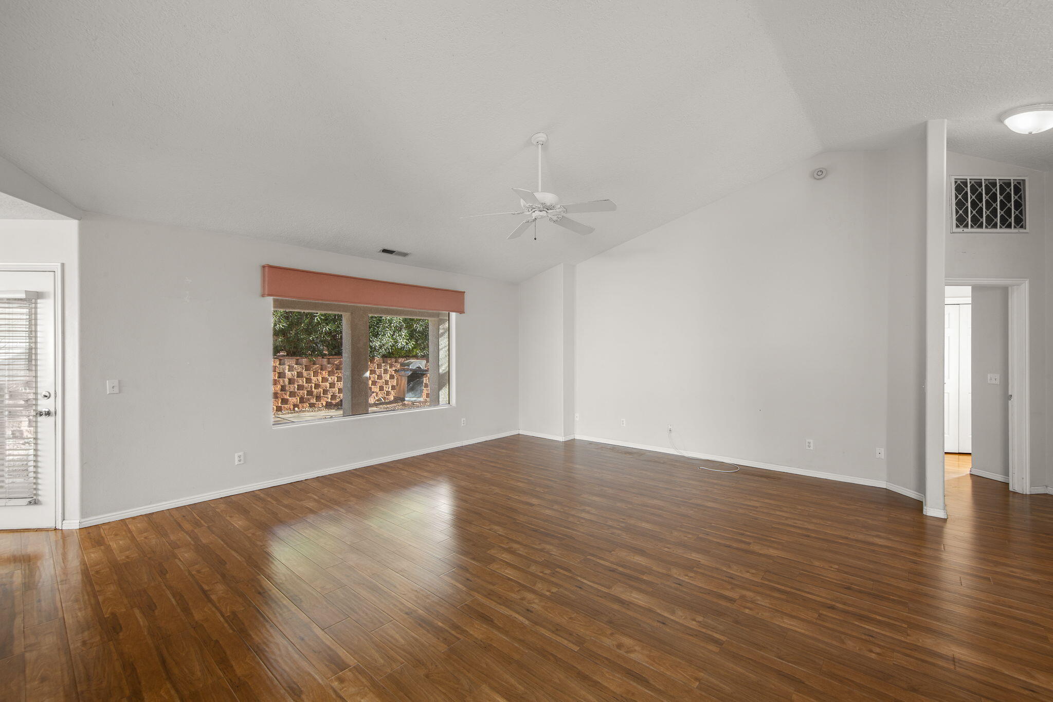 VISTA DEL SOL TOWNHOMES - Residential