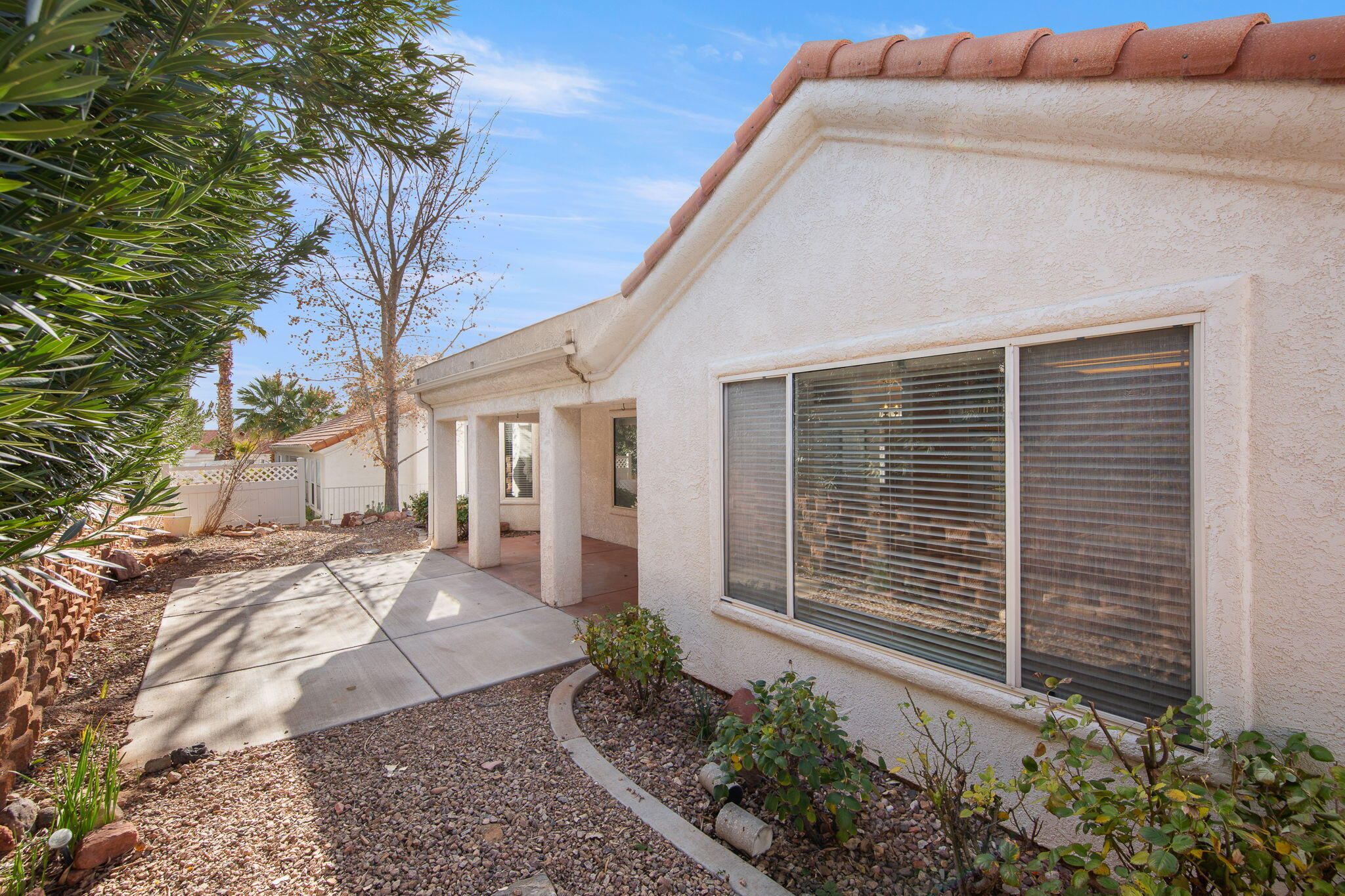 VISTA DEL SOL TOWNHOMES - Residential