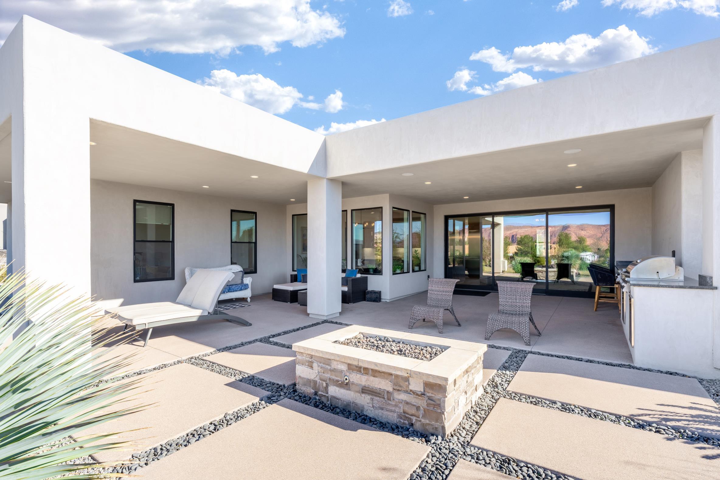 LEDGES OF ST GEORGE JOHNSON ARCH - Residential