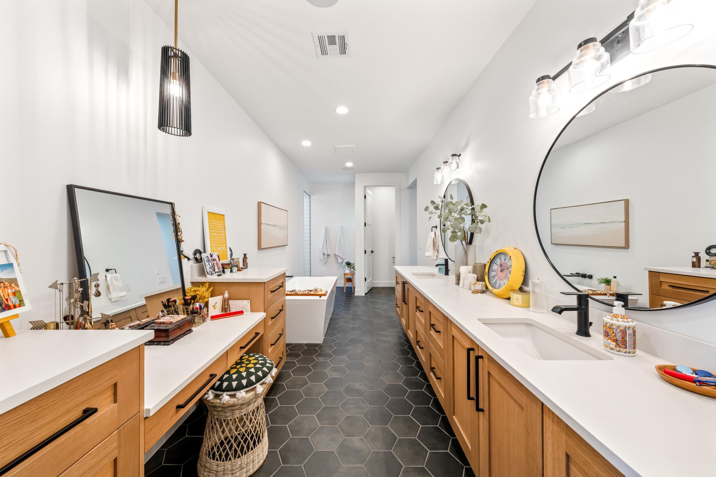 LEDGES OF ST GEORGE JOHNSON ARCH - Residential