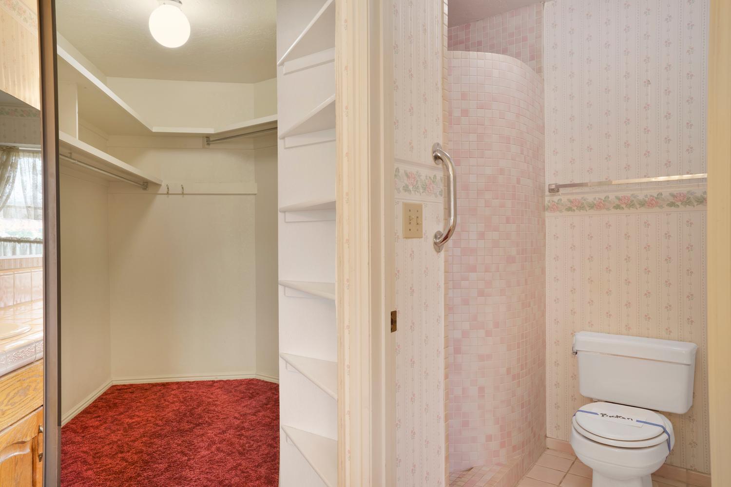 BLOOMINGTON HILLS - Residential