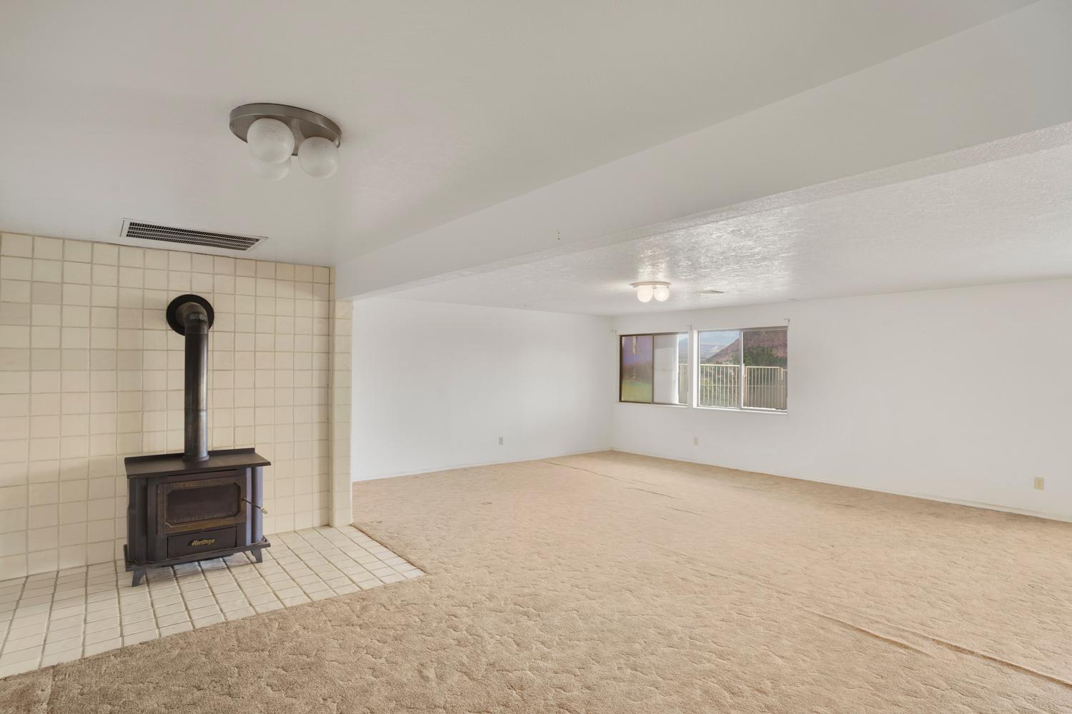 BLOOMINGTON HILLS - Residential