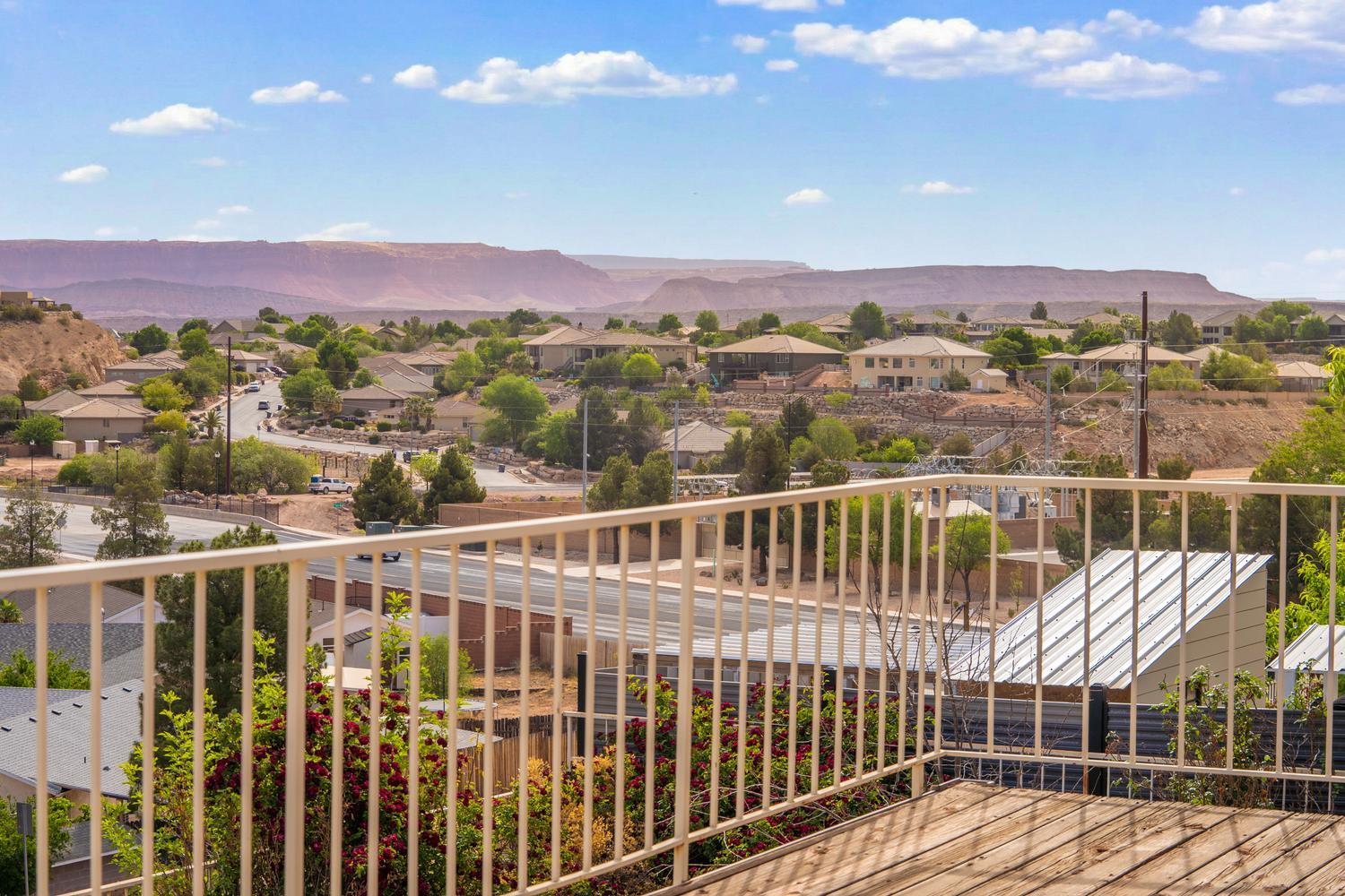 BLOOMINGTON HILLS - Residential