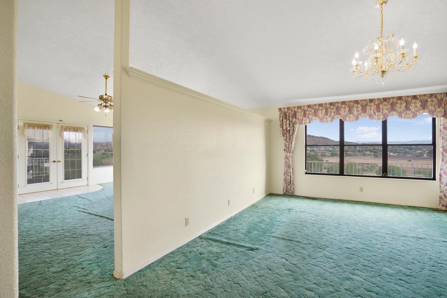 BLOOMINGTON HILLS - Residential