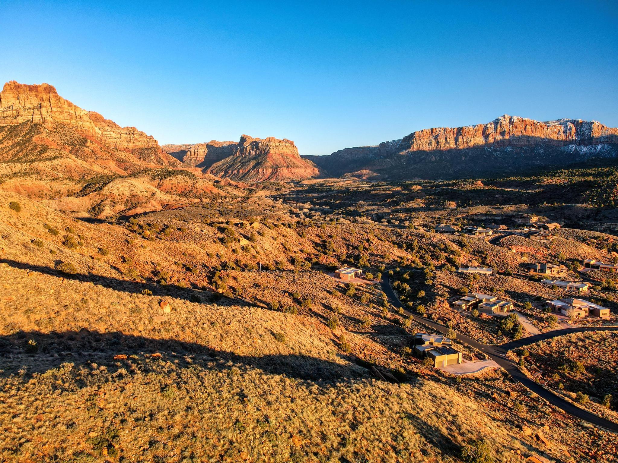 ANASAZI PLATEAU - Land