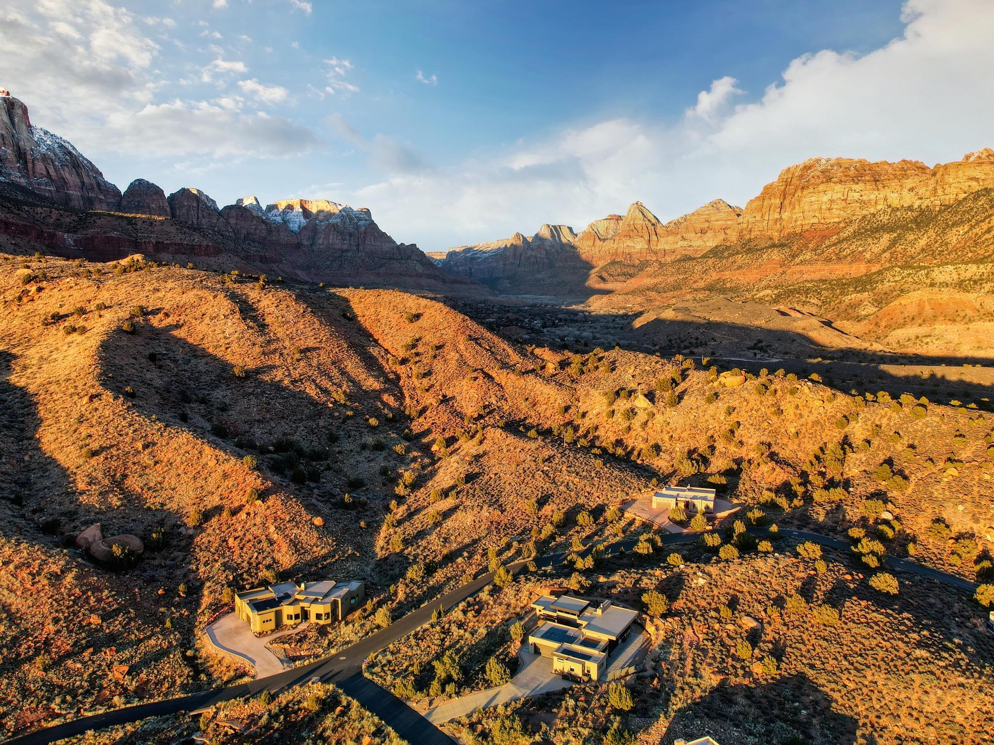 ANASAZI PLATEAU - Land