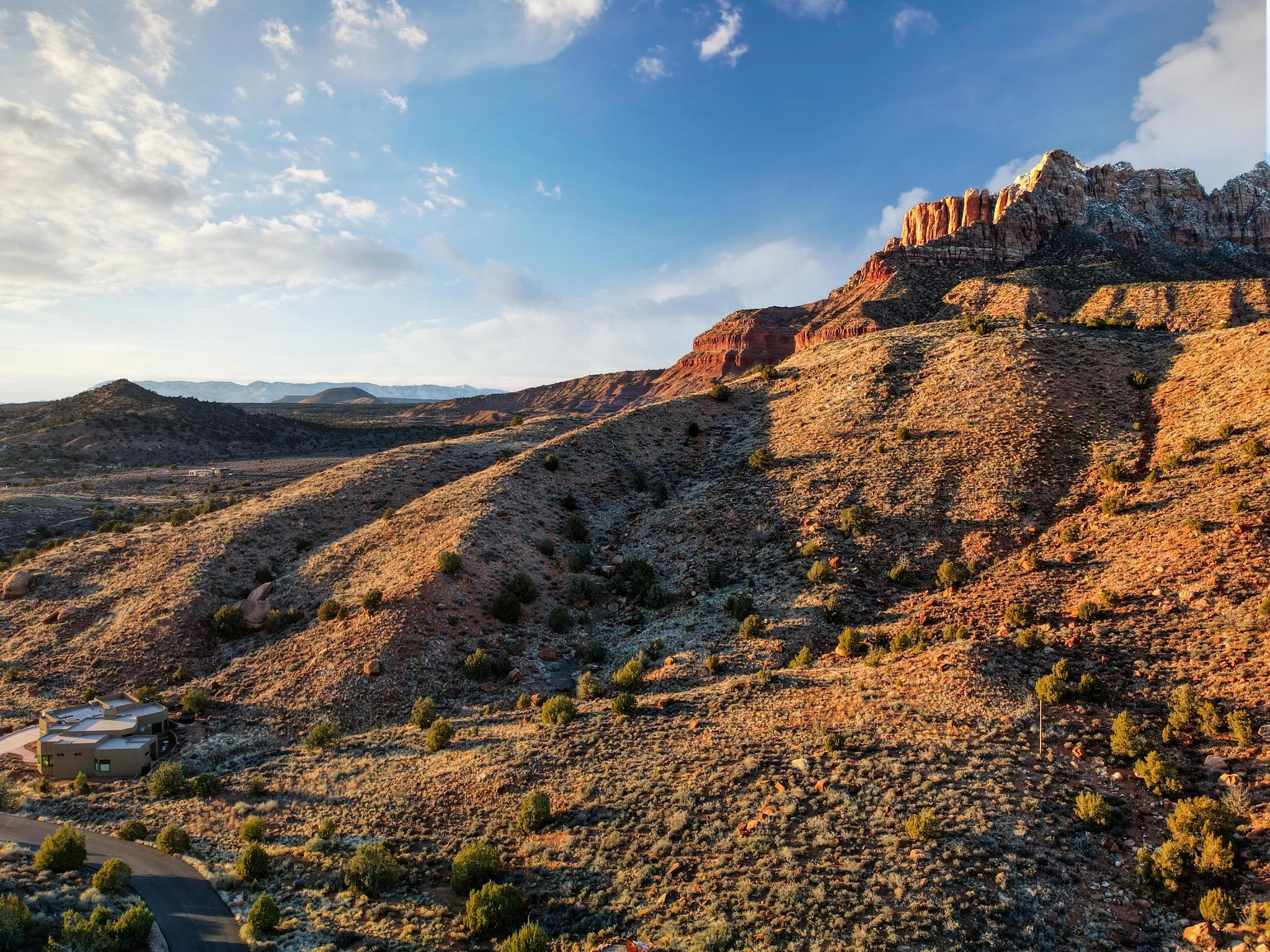ANASAZI PLATEAU - Land