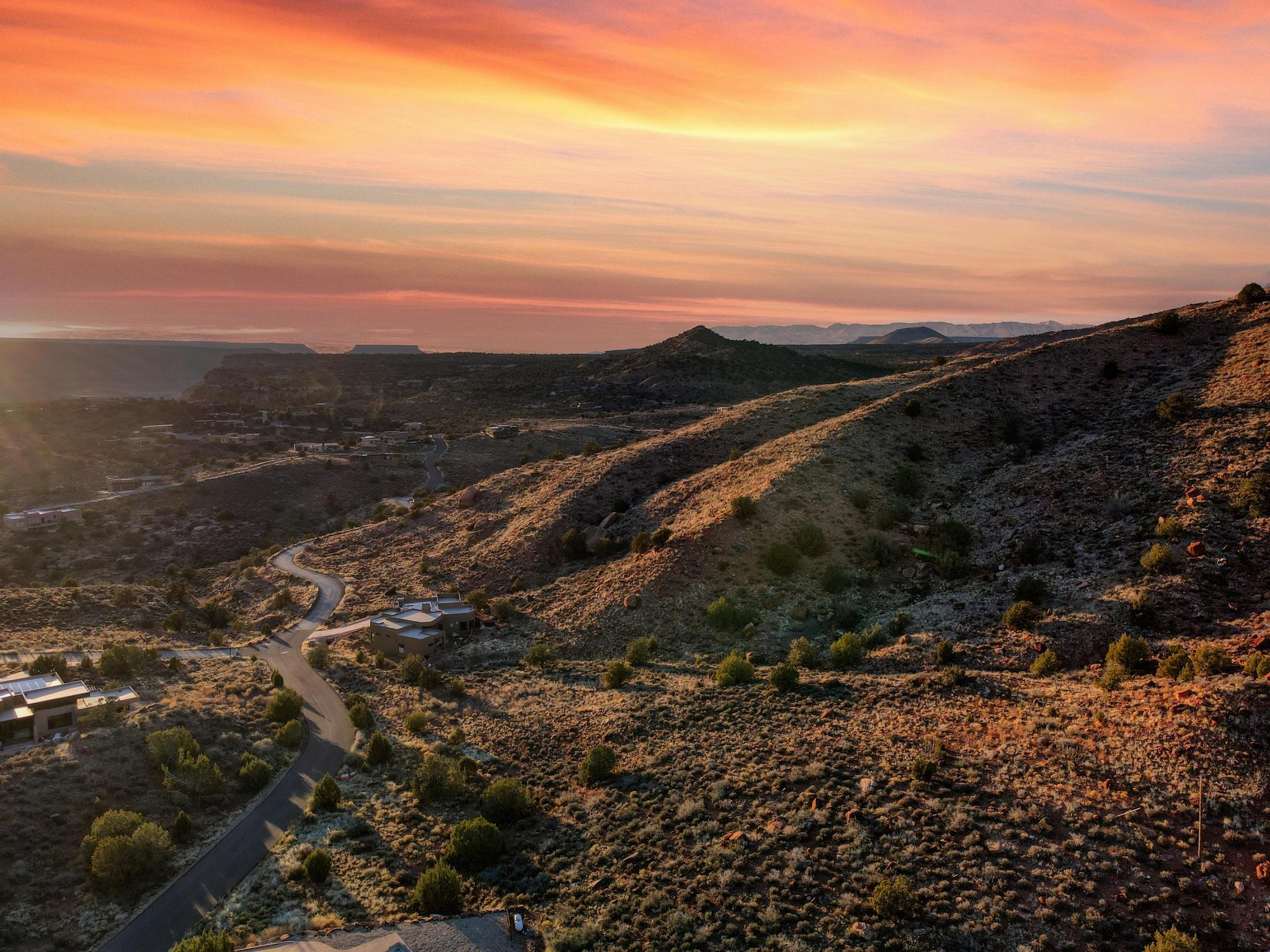 ANASAZI PLATEAU - Land