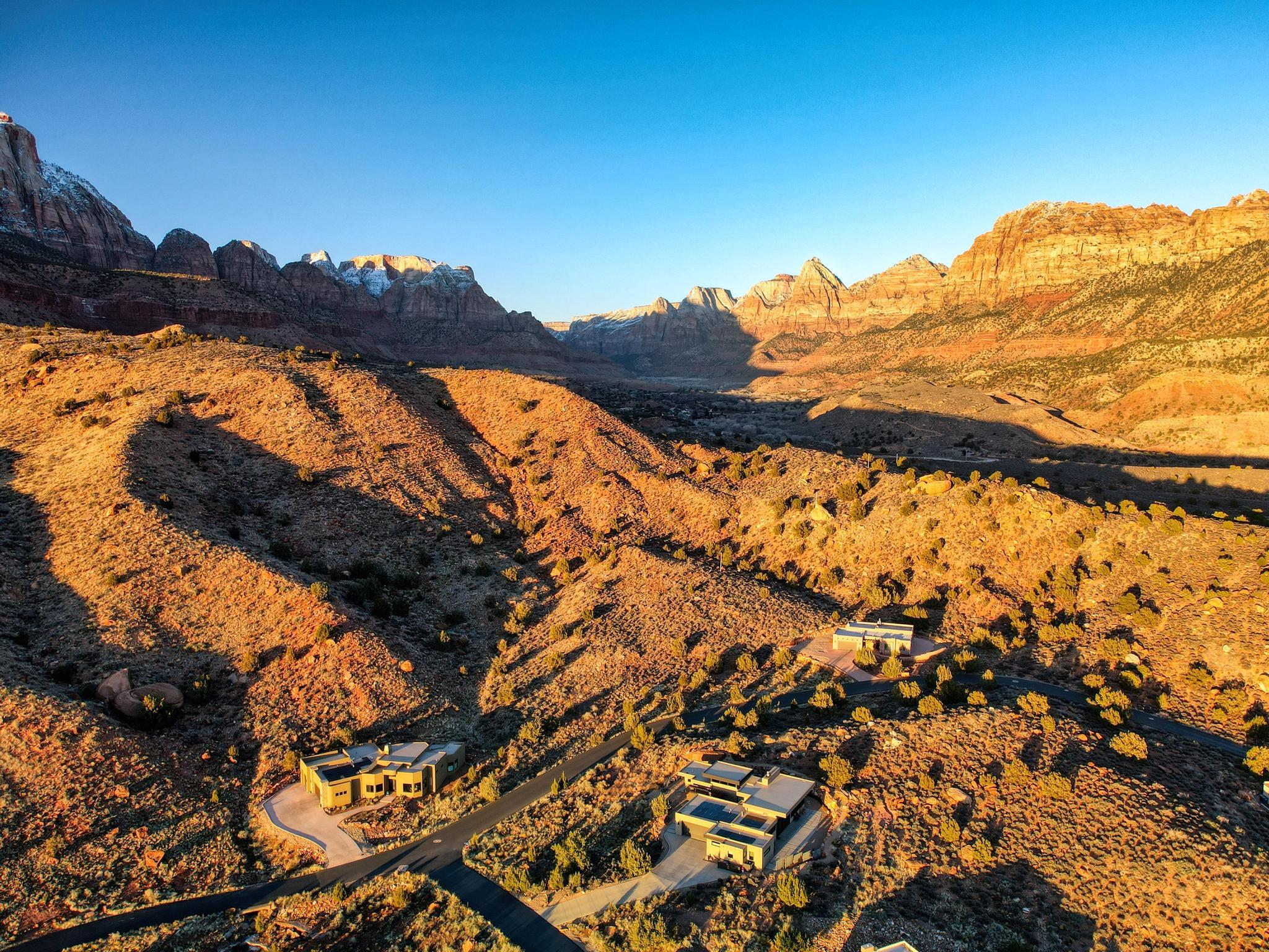 ANASAZI PLATEAU - Land