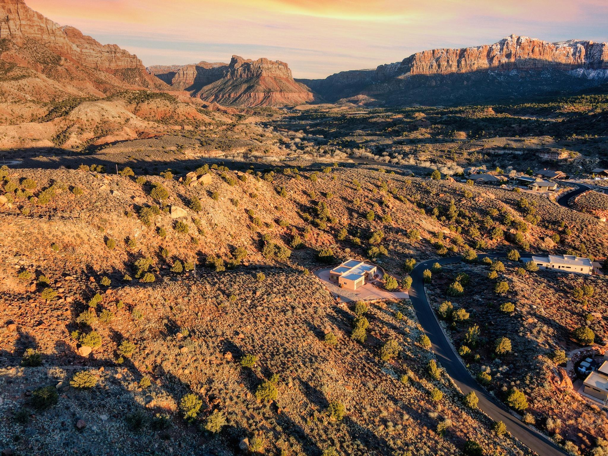 ANASAZI PLATEAU - Land
