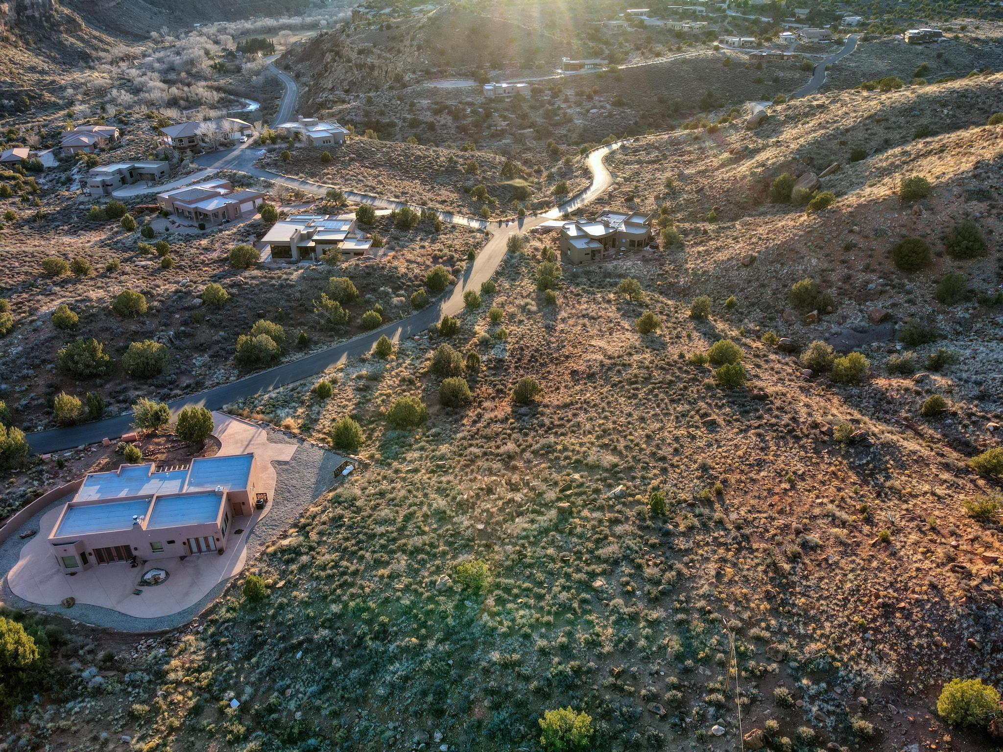 ANASAZI PLATEAU - Land