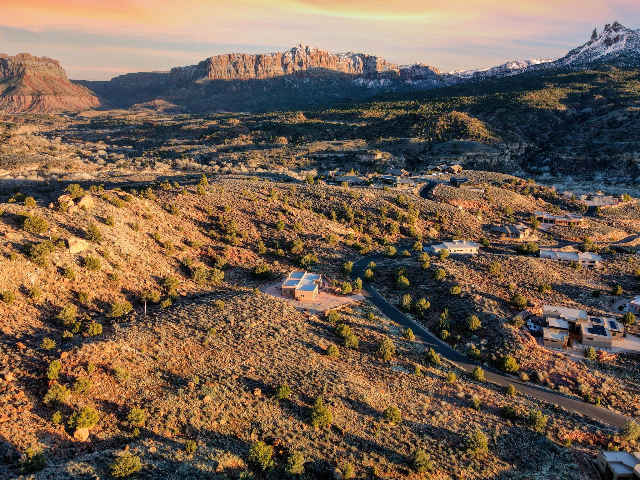 ANASAZI PLATEAU - Land