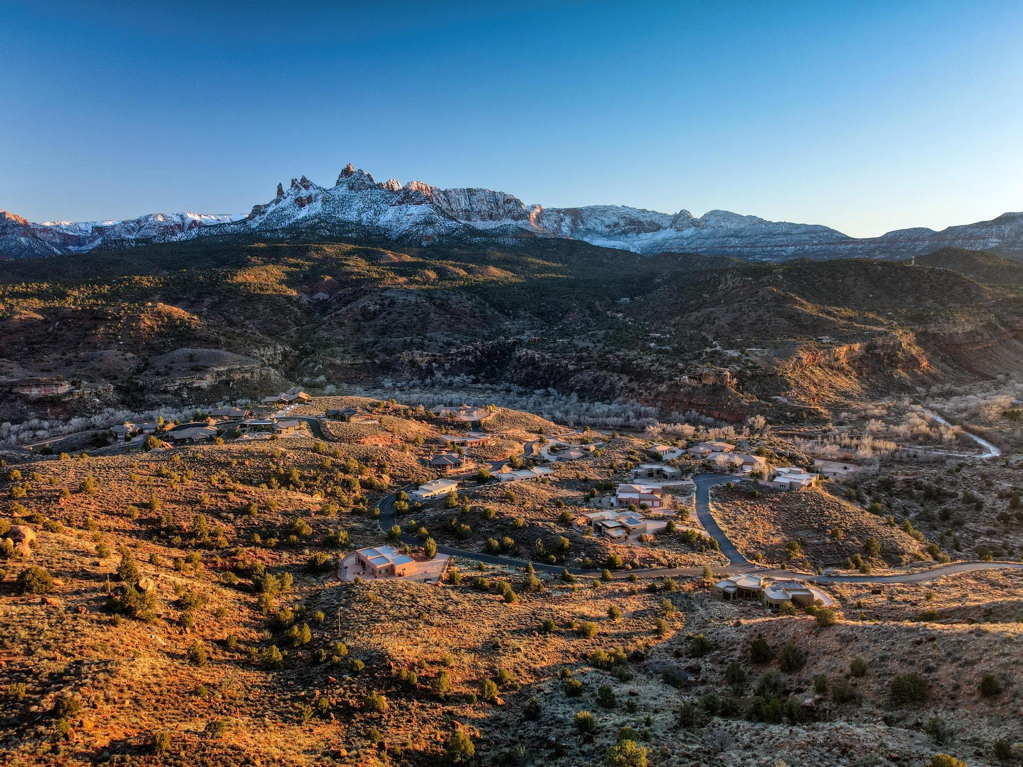 ANASAZI PLATEAU - Land