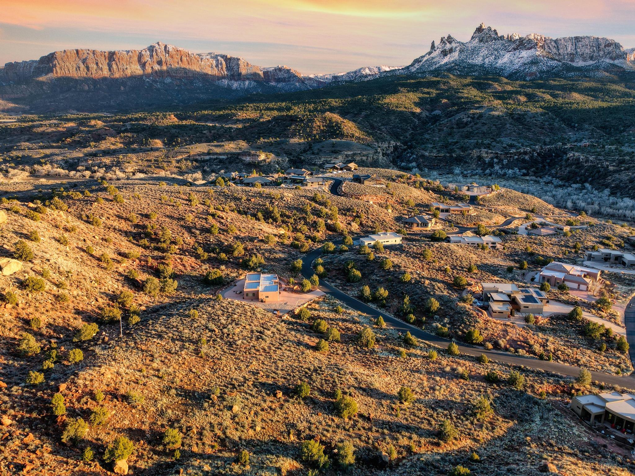 ANASAZI PLATEAU - Land