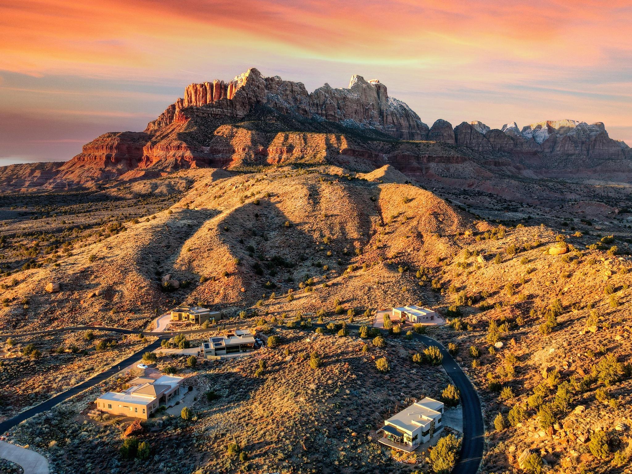ANASAZI PLATEAU - Land
