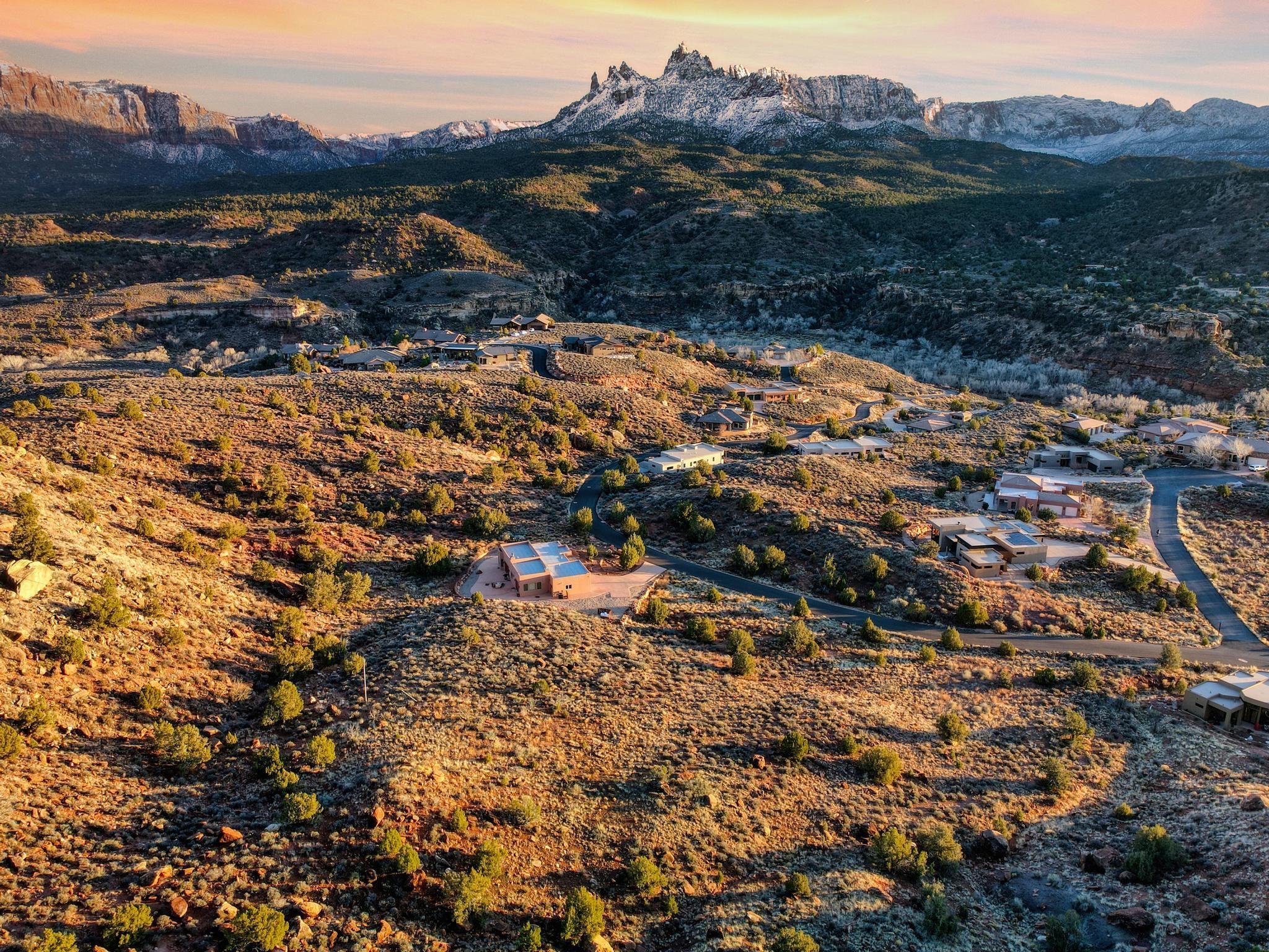 ANASAZI PLATEAU - Land