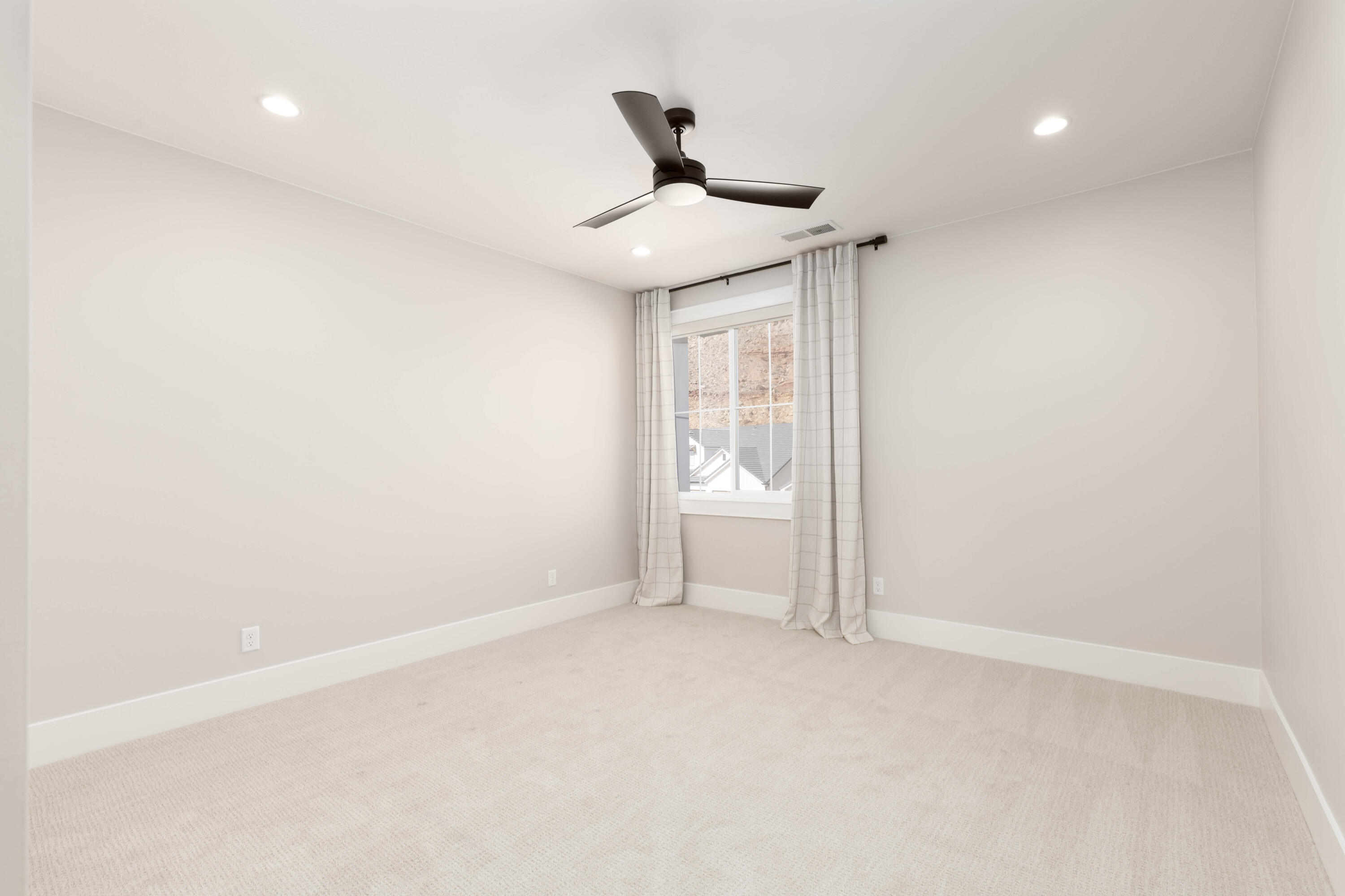 RED MESA AT SUNRISE VALLEY - Residential