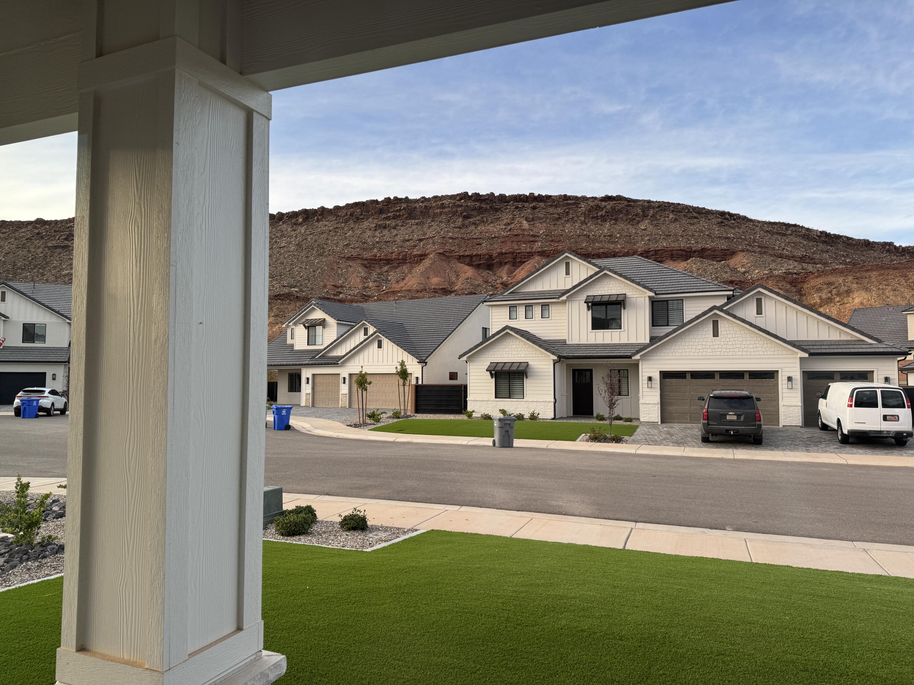 RED MESA AT SUNRISE VALLEY - Residential