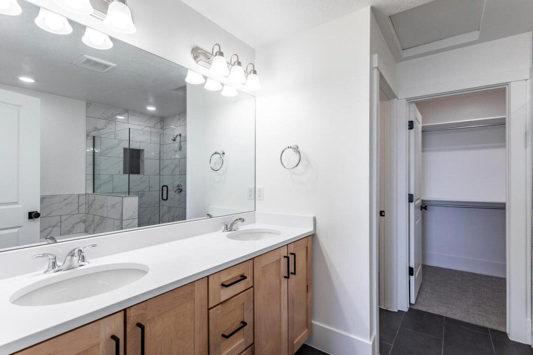 DESERT COLOR RESORT - Residential