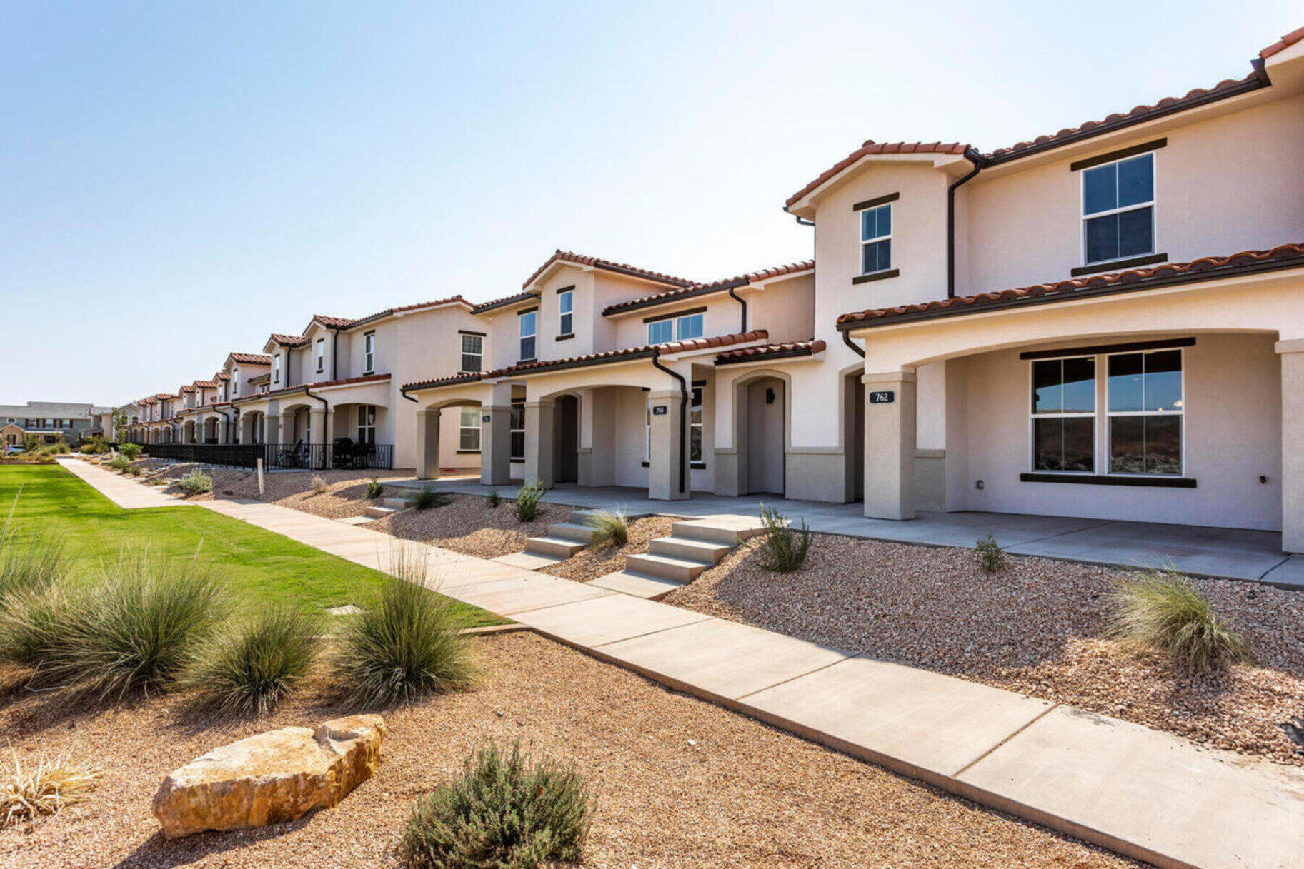 DESERT COLOR RESORT - Residential
