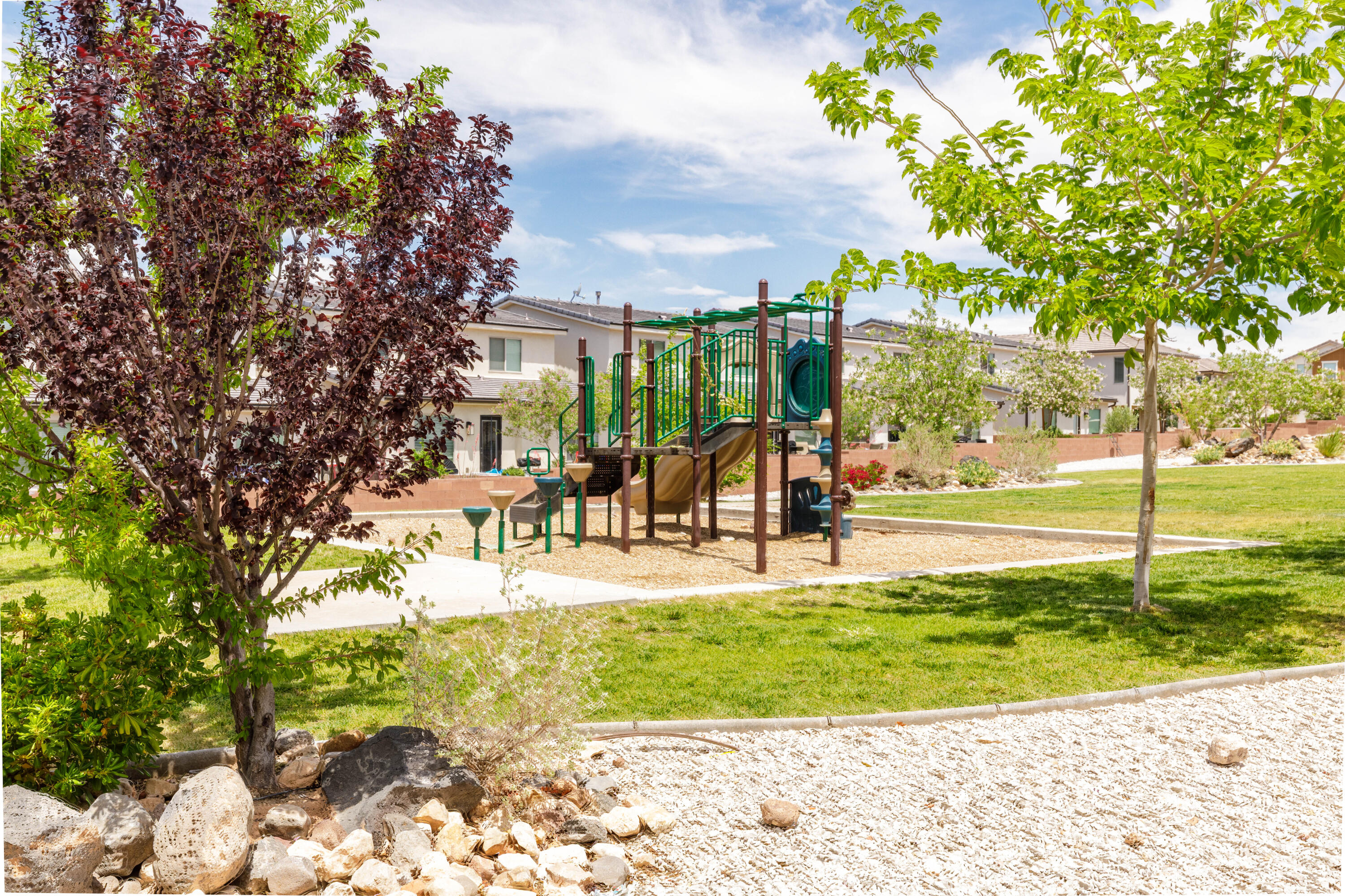 DESERT HOLLOW - Residential