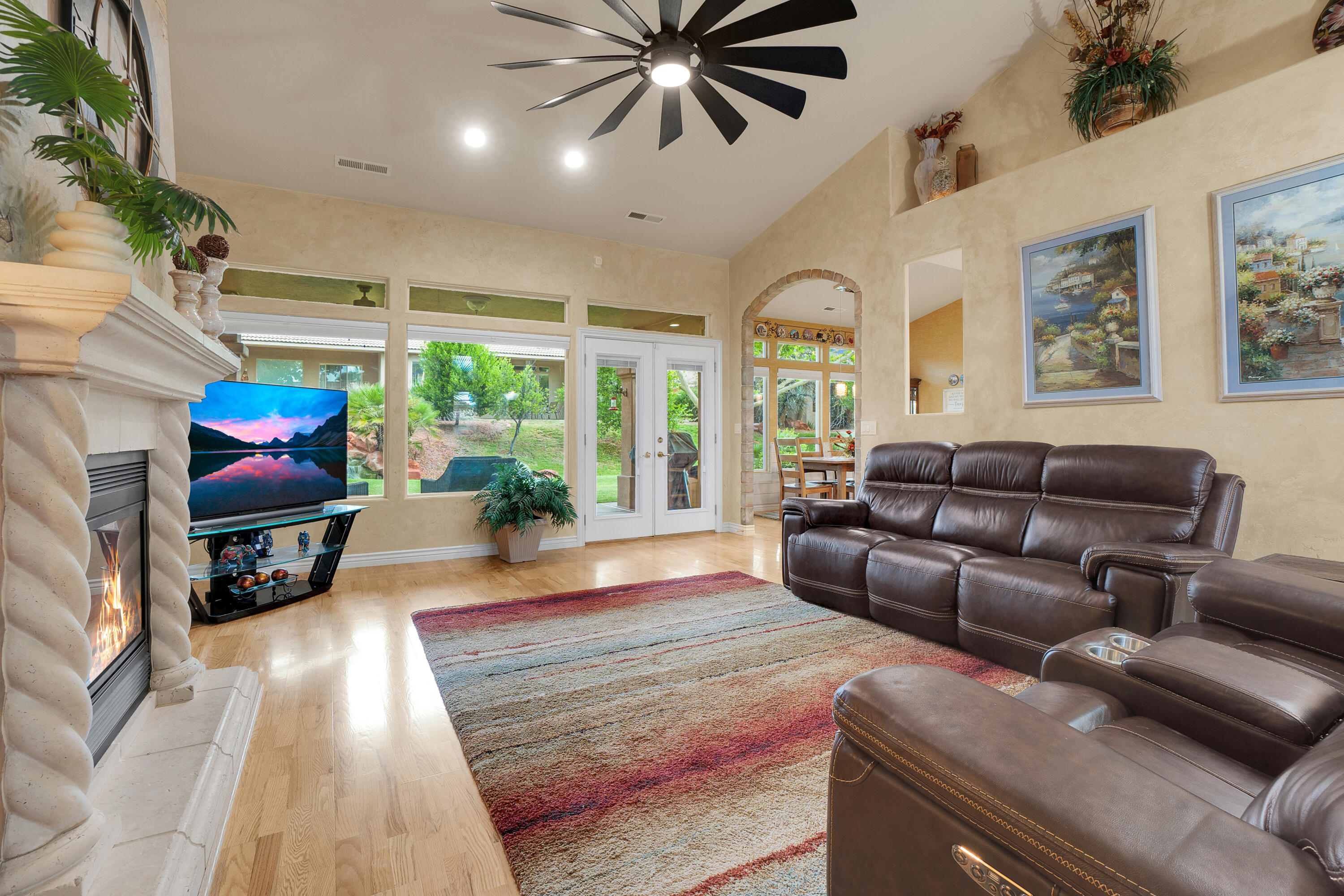 LAS ENTRADAS AT GREEN SPRING - Residential