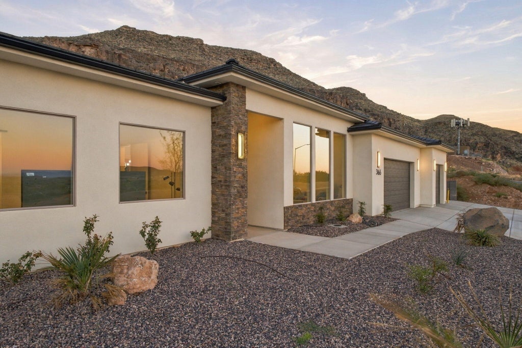 Photo of 366 N 200 E, La Verkin, UT 84745 (MLS # 26-277278)