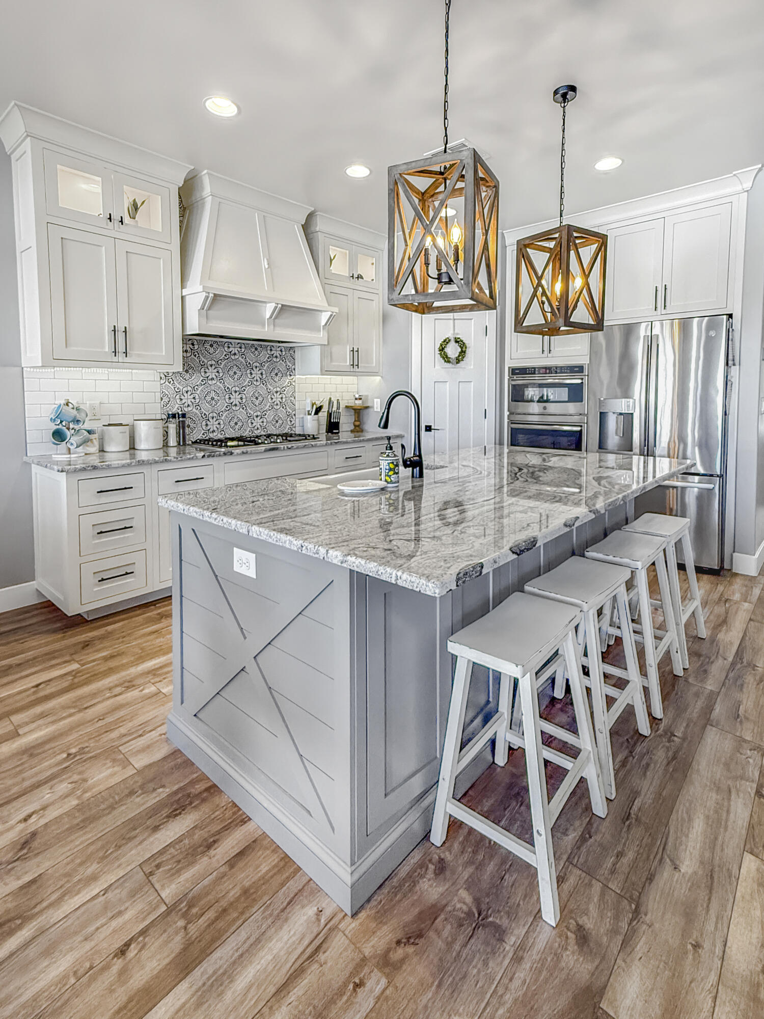 MESA PALMS ESTATES - Residential