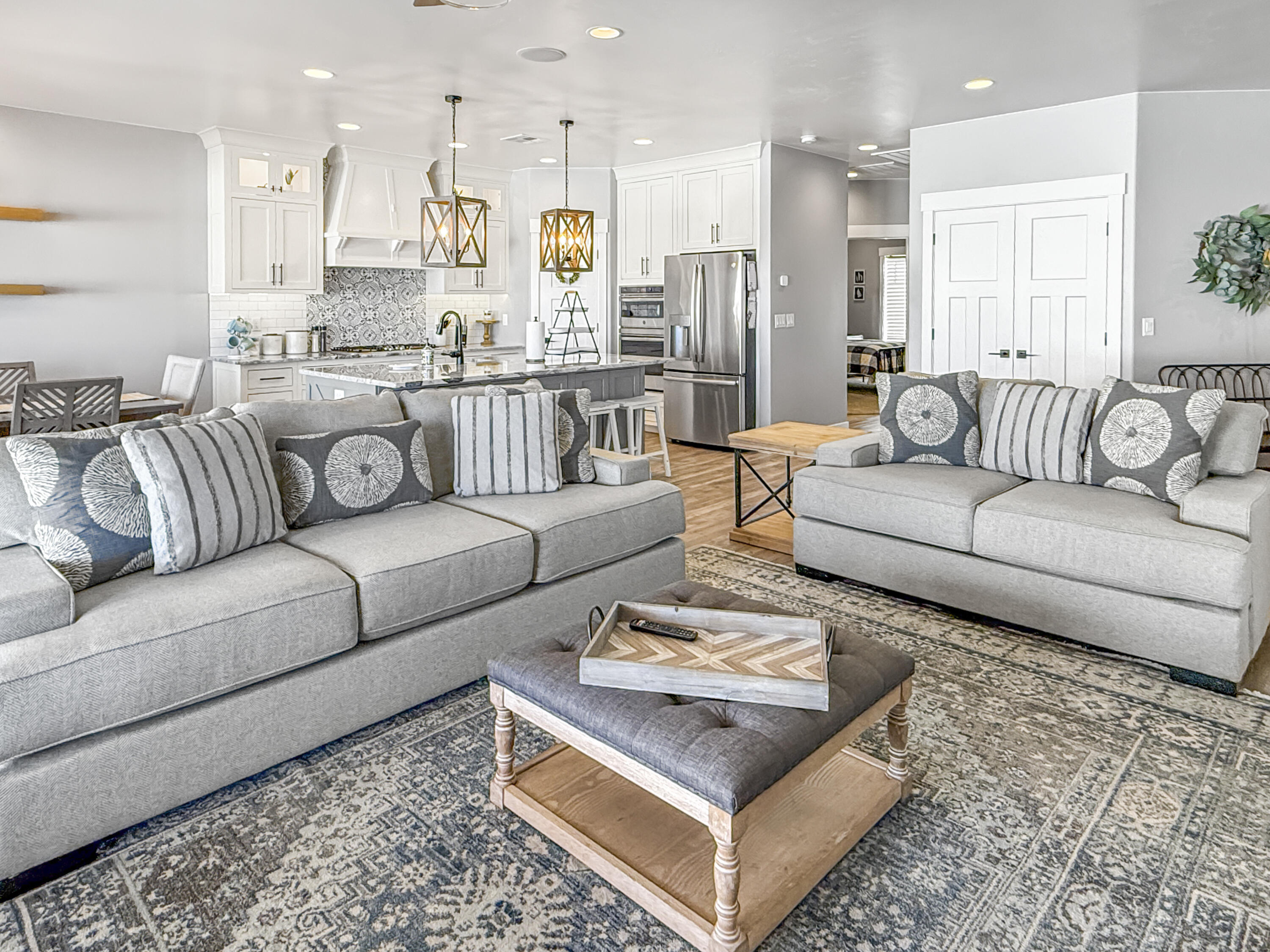 MESA PALMS ESTATES - Residential