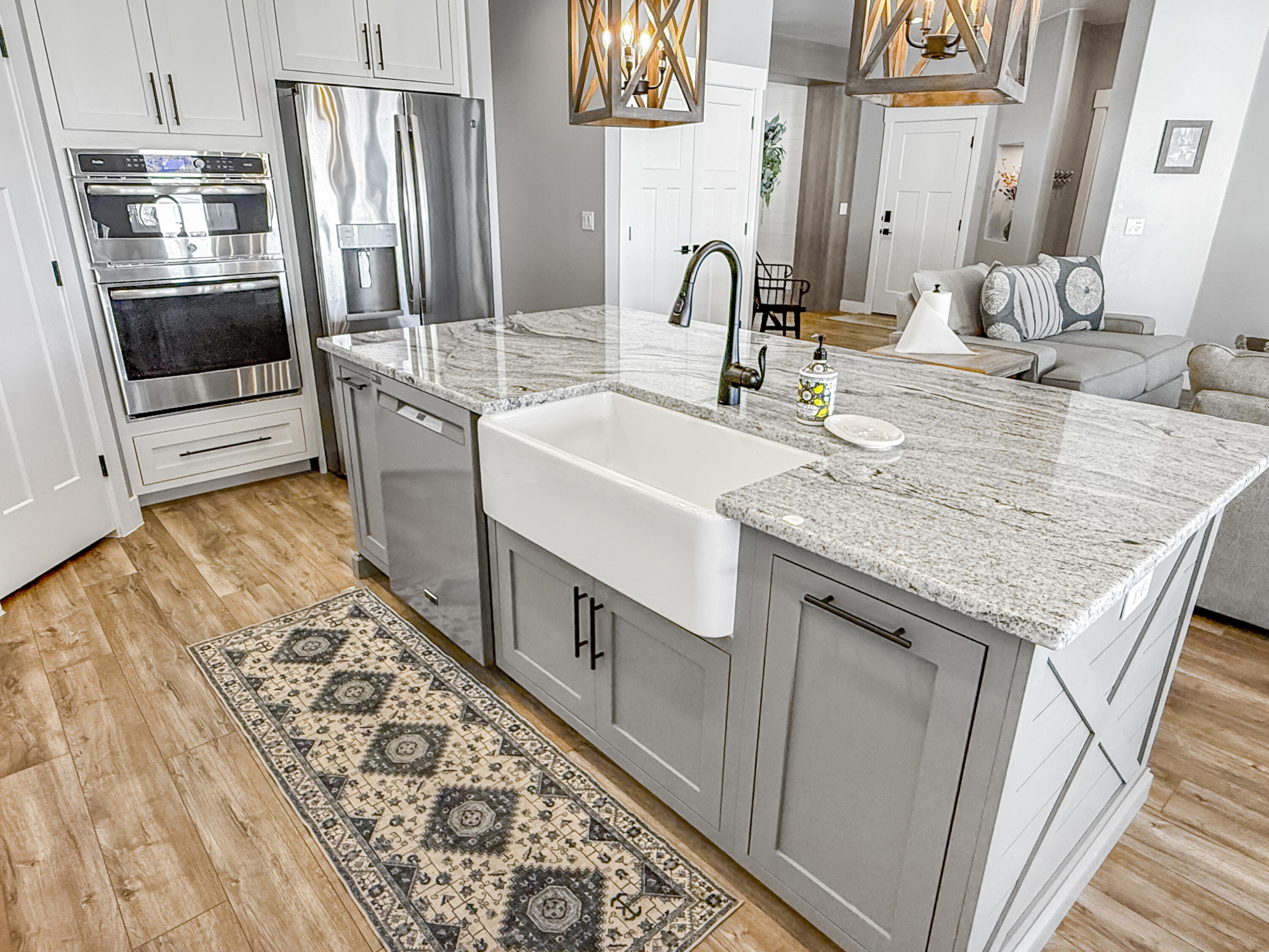 MESA PALMS ESTATES - Residential