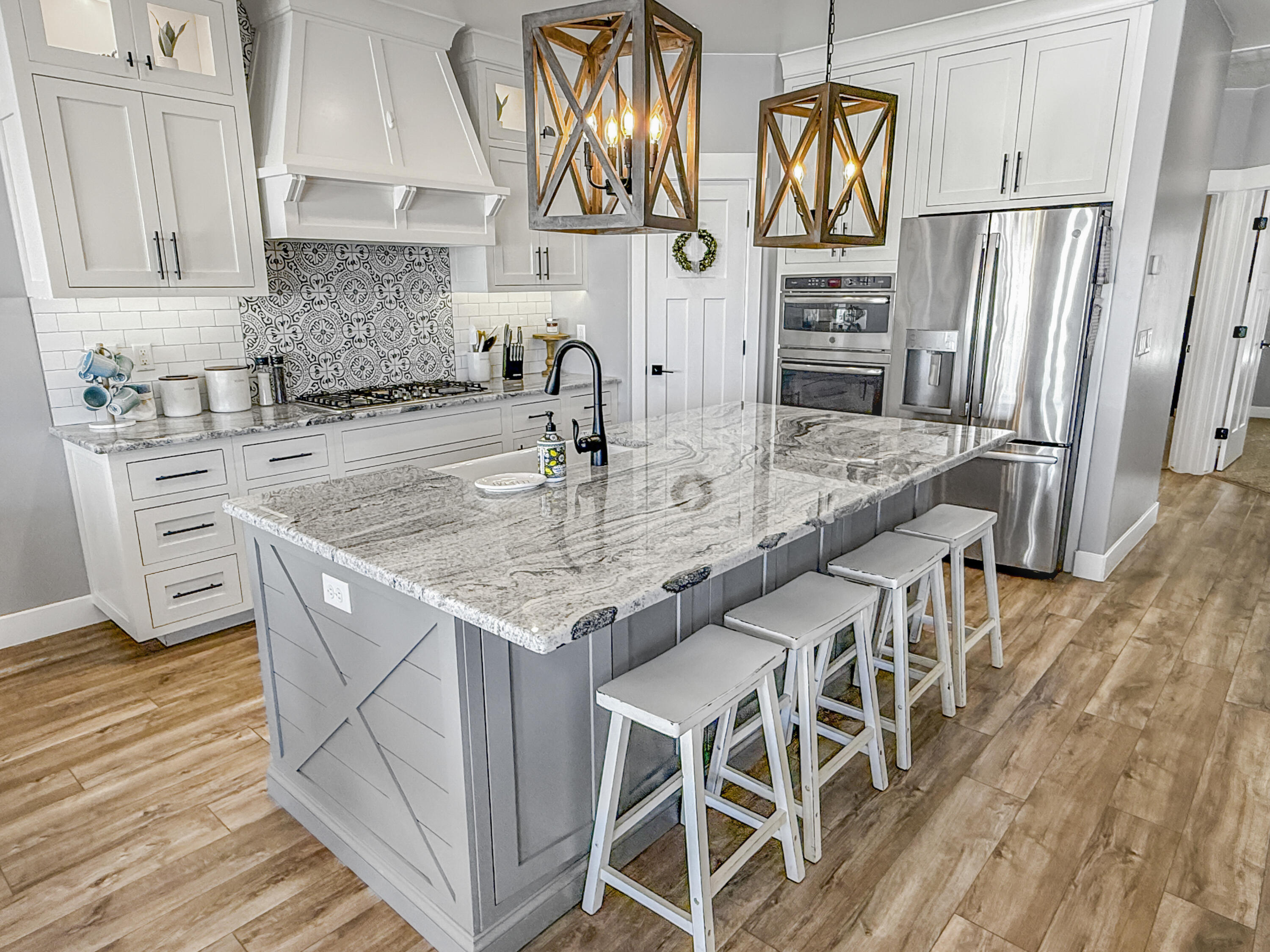 MESA PALMS ESTATES - Residential