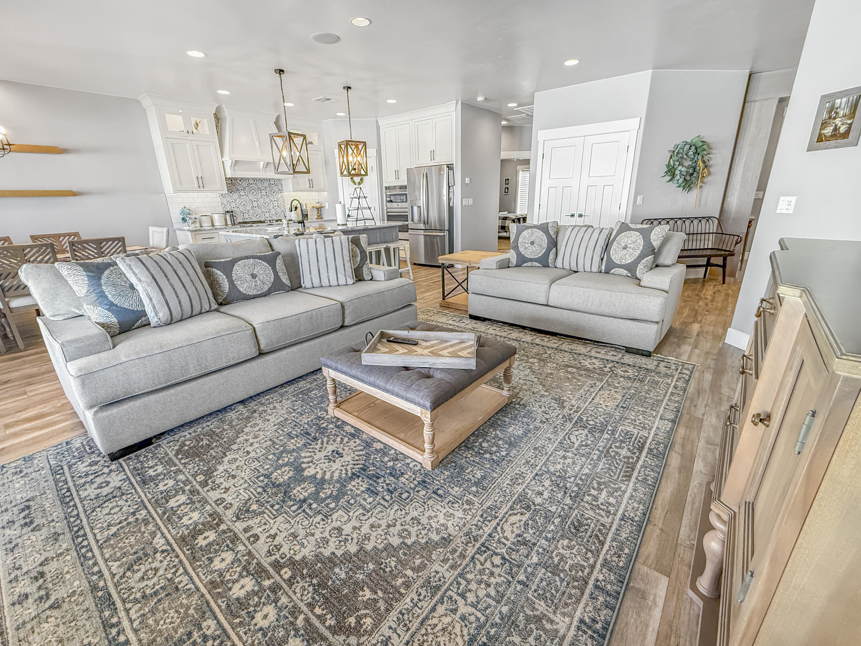 MESA PALMS ESTATES - Residential