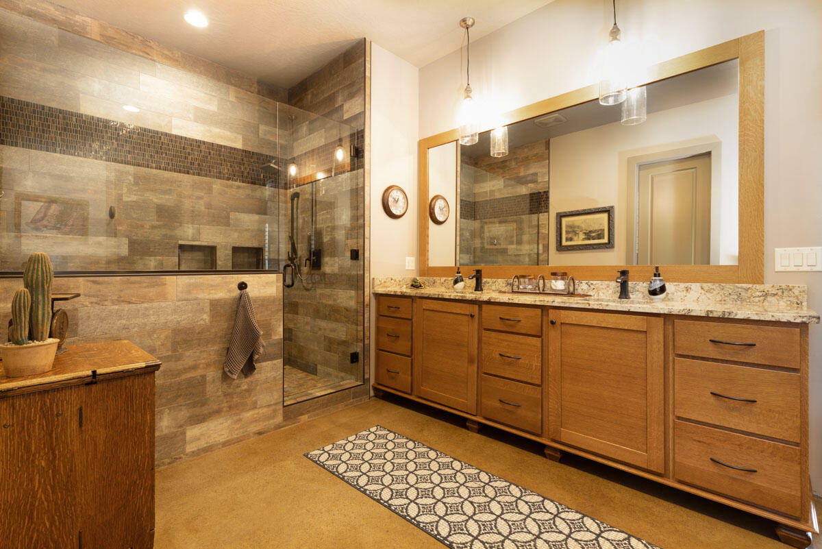 COUNTRY WAY ESTATES - Residential