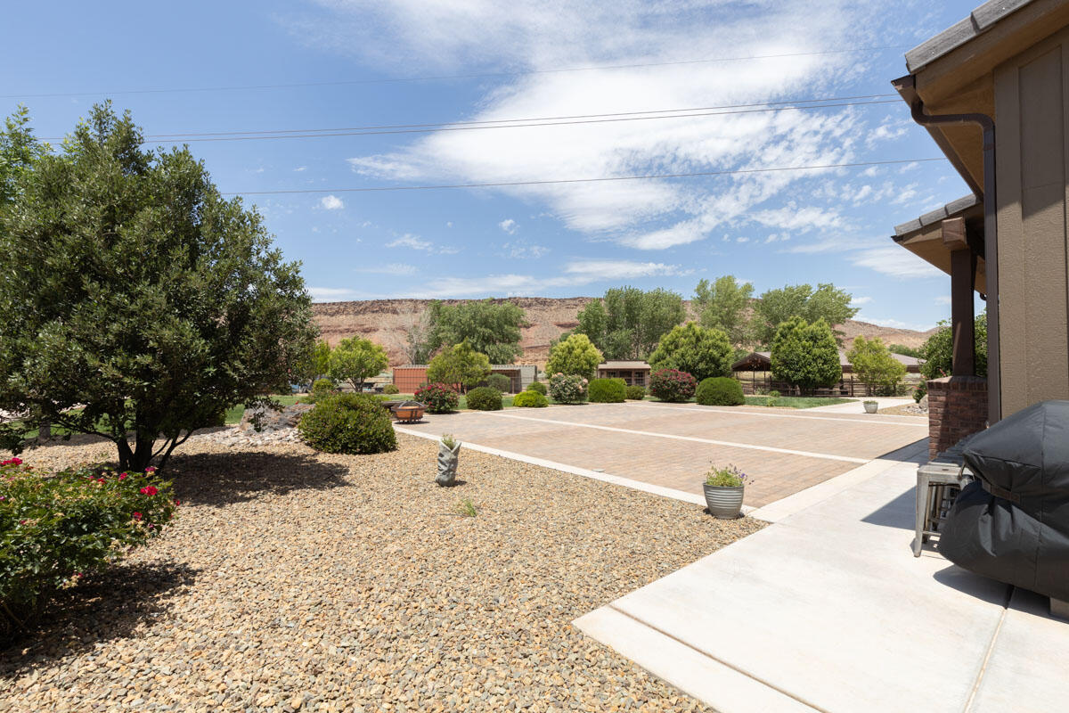 COUNTRY WAY ESTATES - Residential