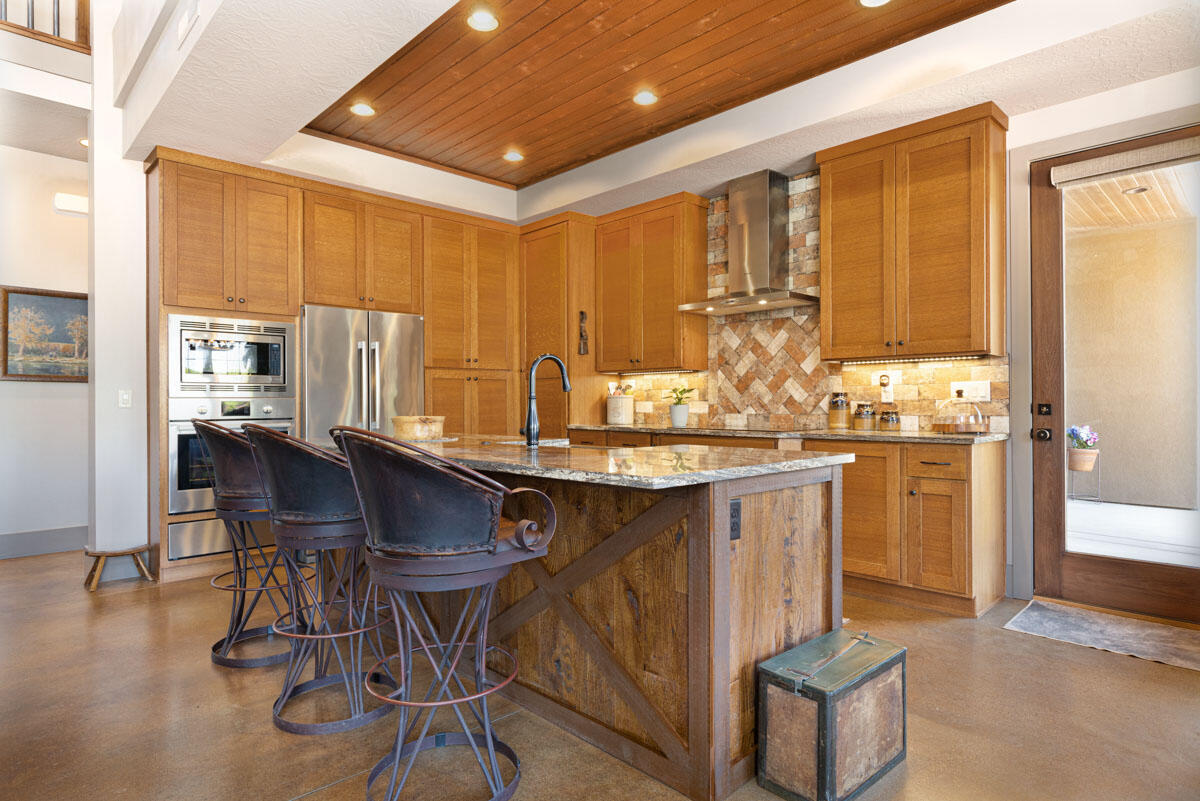 COUNTRY WAY ESTATES - Residential