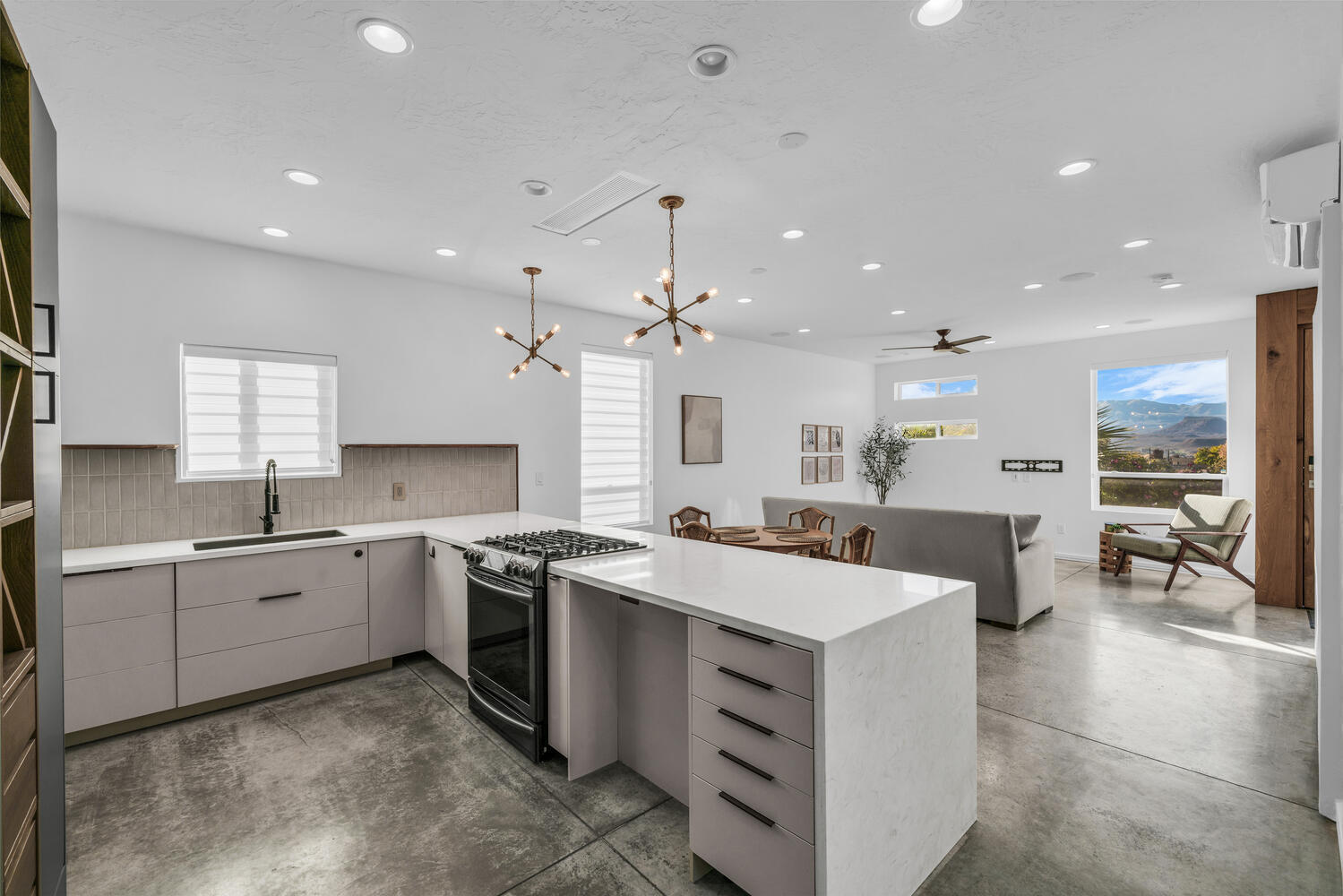 438 N STONE MOUNTAIN DR #45