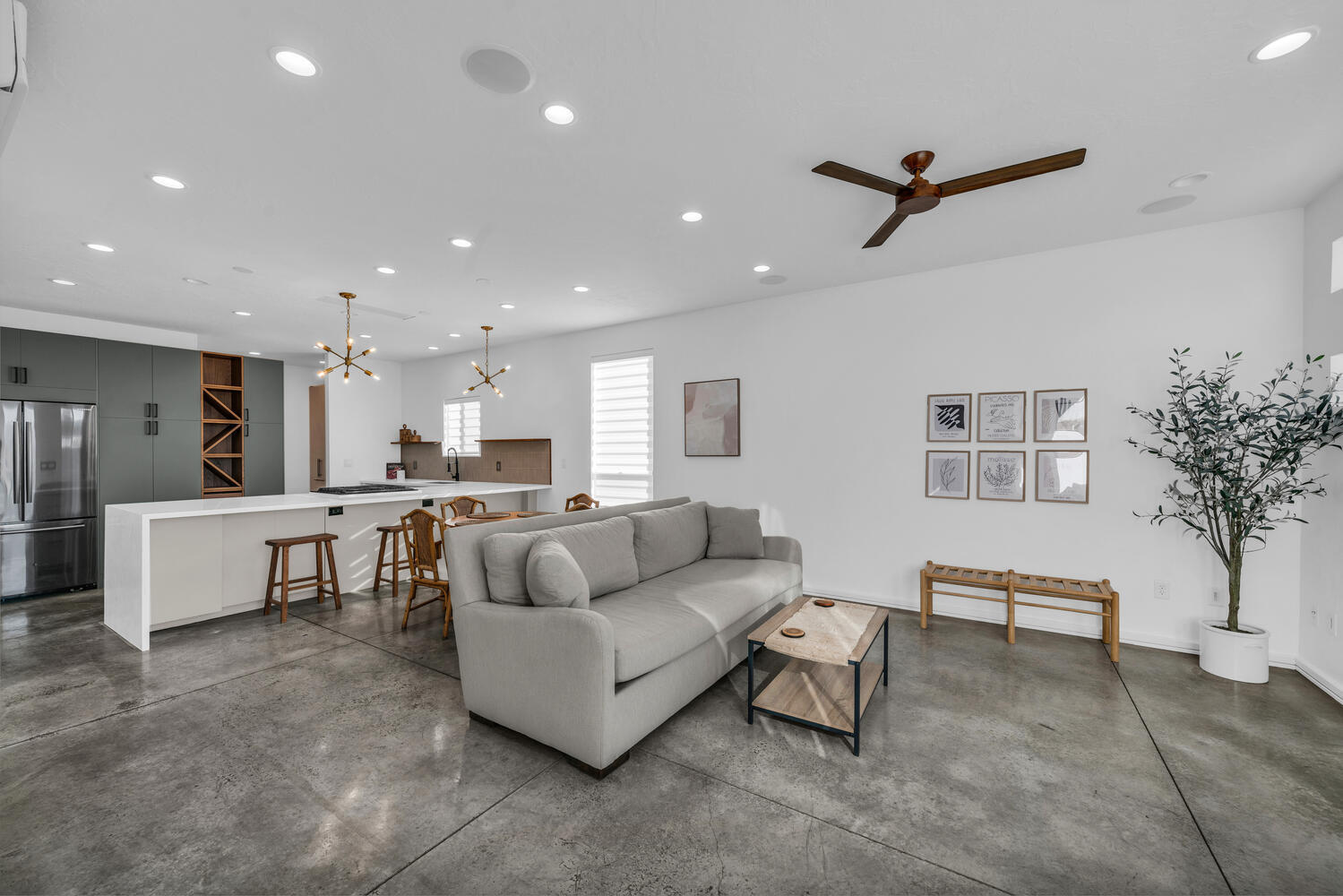 438 N STONE MOUNTAIN DR #45