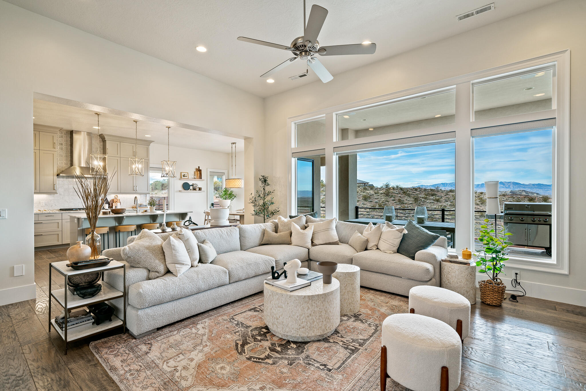 DESERTS EDGE - Residential