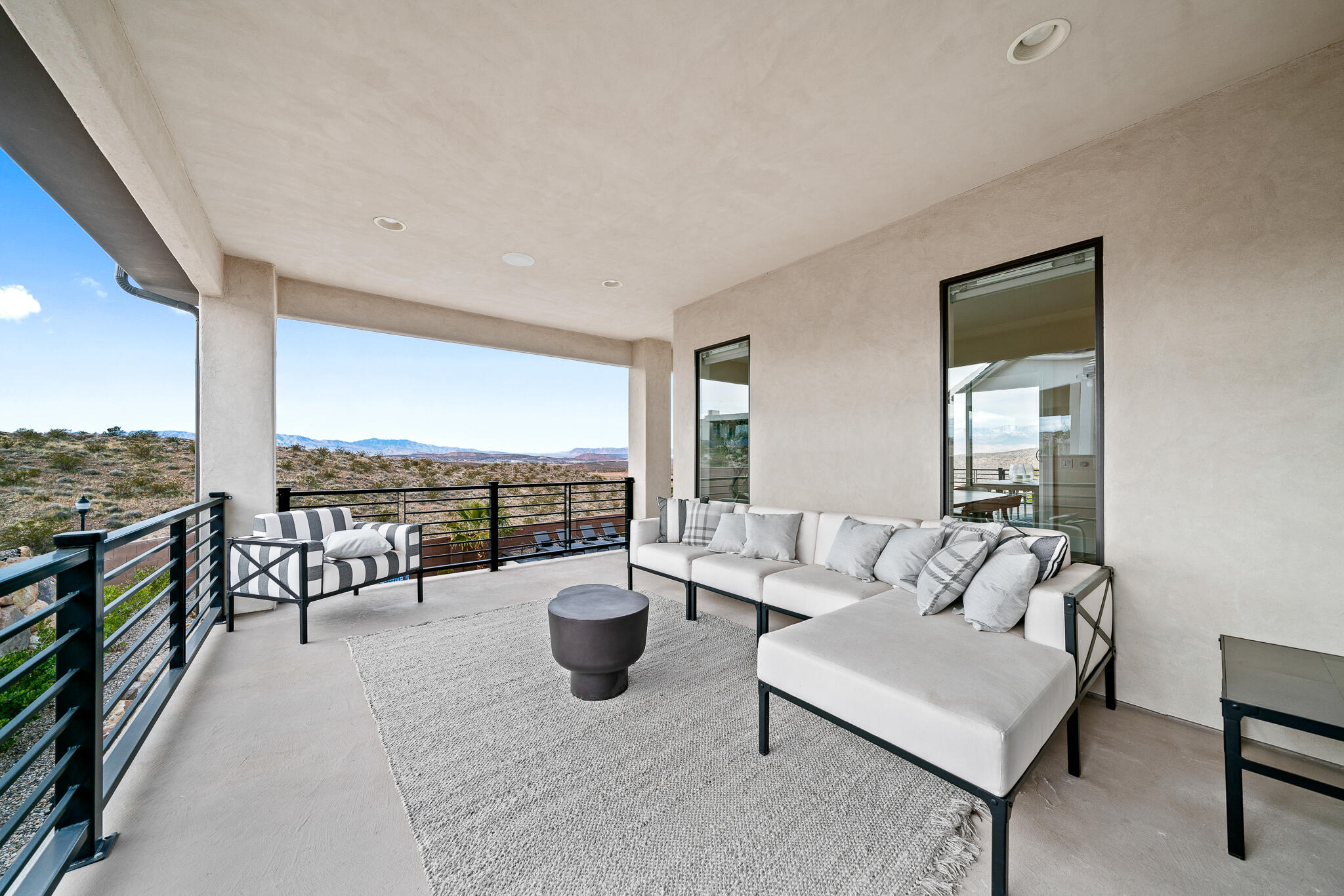 DESERTS EDGE - Residential