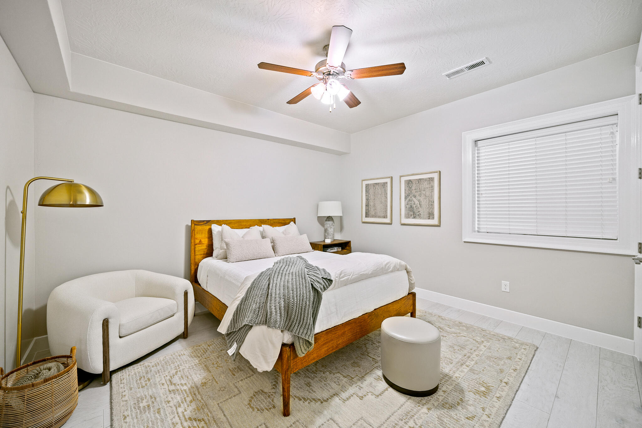 DESERTS EDGE - Residential