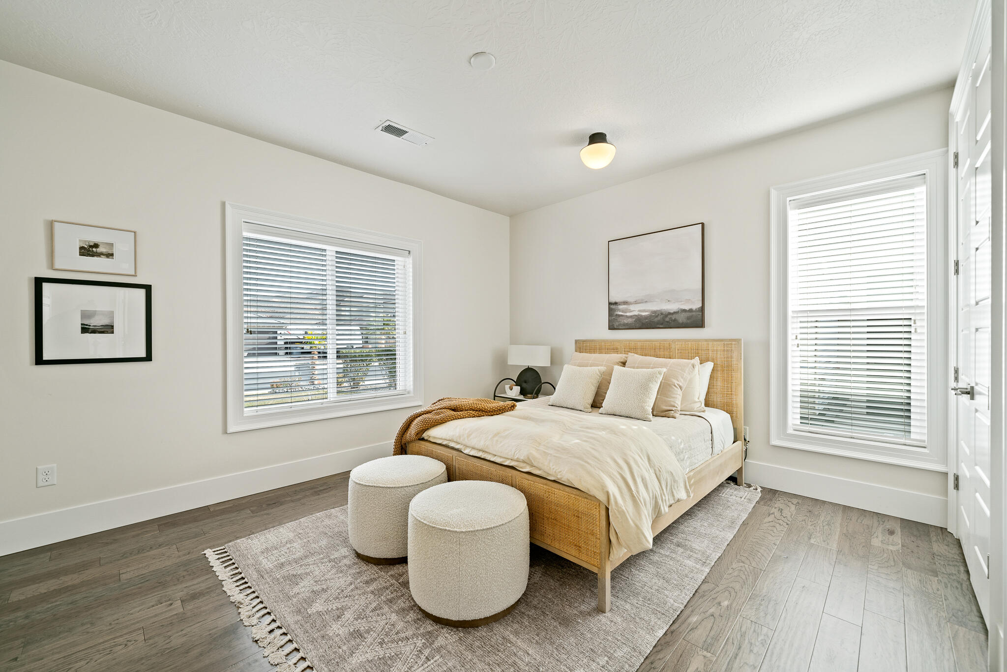 DESERTS EDGE - Residential