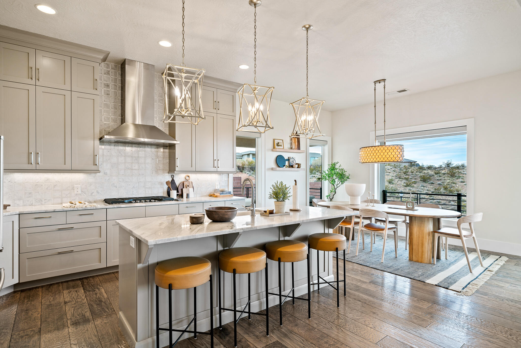 DESERTS EDGE - Residential