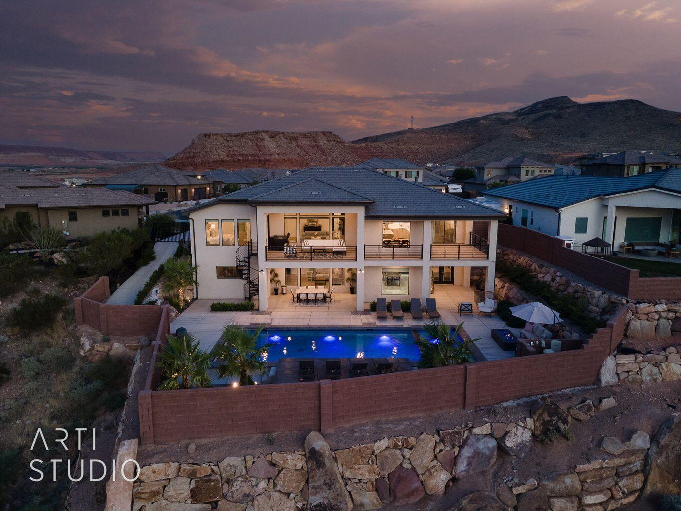 DESERTS EDGE - Residential