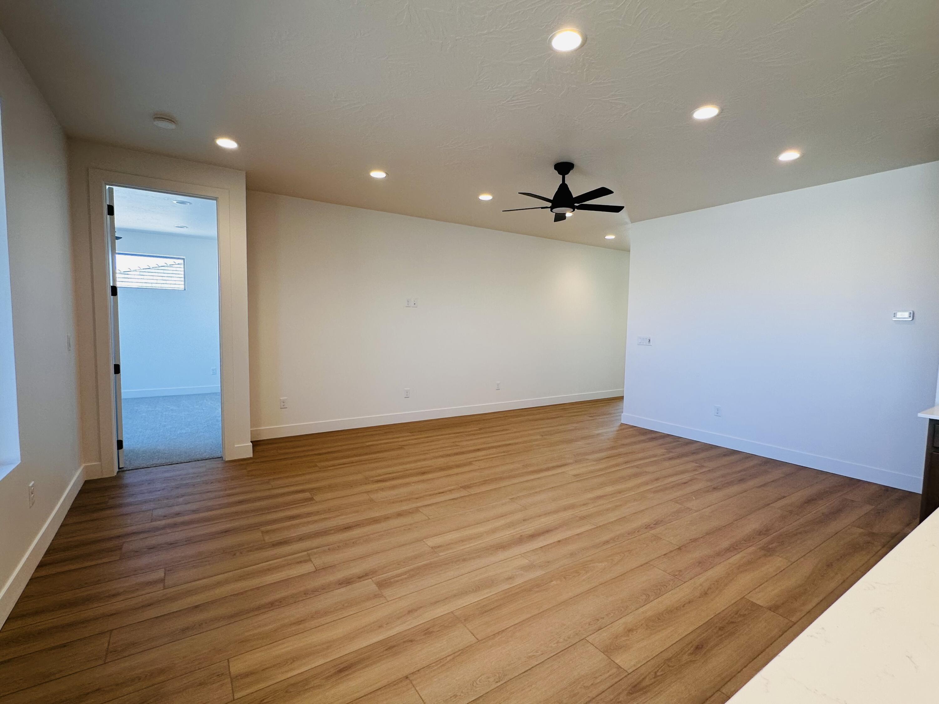 ROSALIA RIDGE AT DIVARIO - Residential