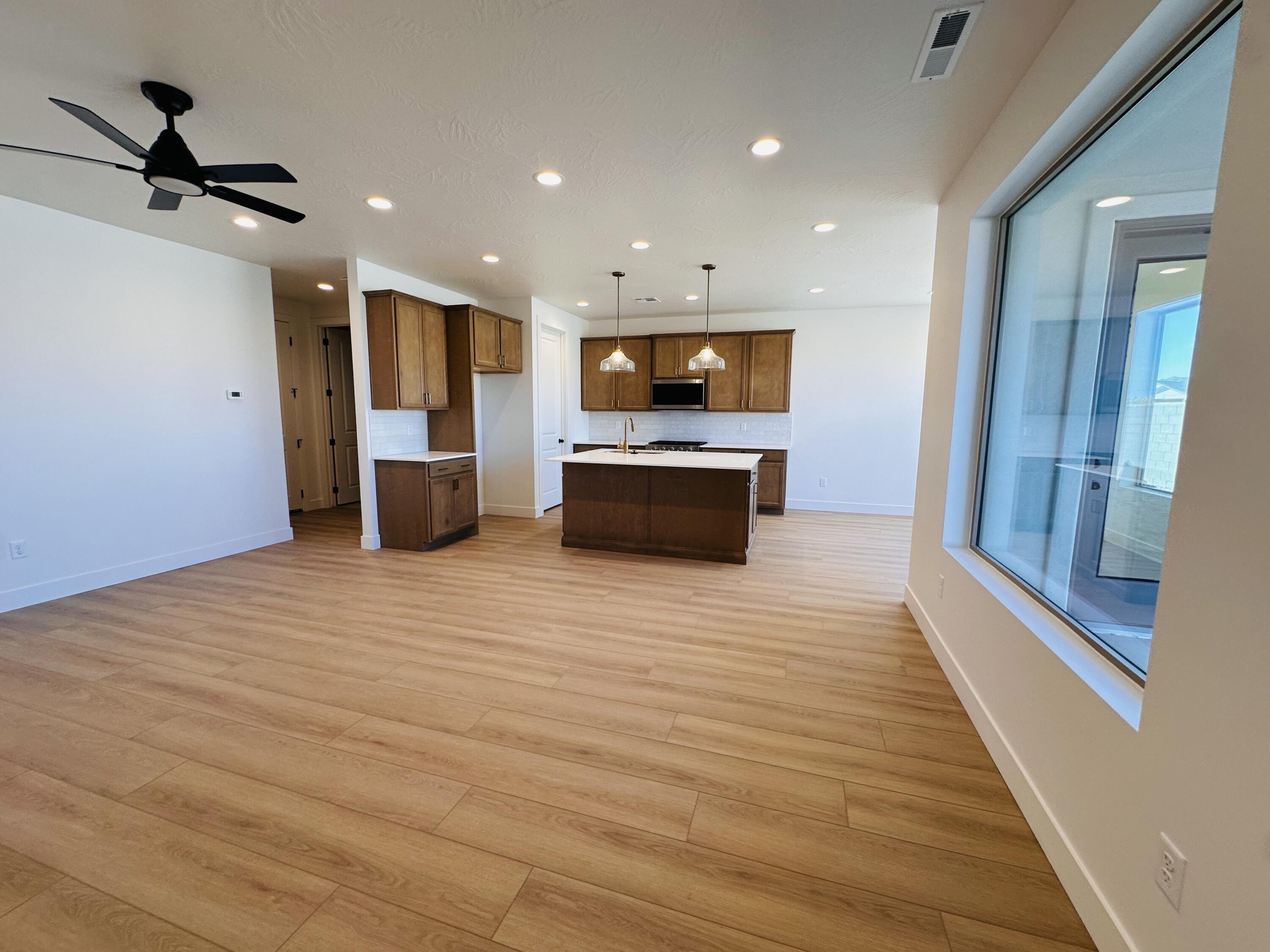 ROSALIA RIDGE AT DIVARIO - Residential