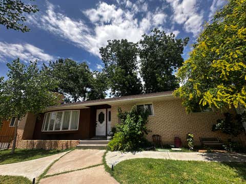 Photo of 1725 E MIDDLETON DR, Saint George, UT 84770 (MLS # 26-273412)
